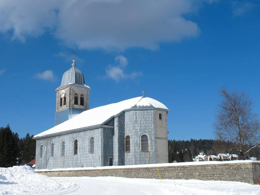 Photo showing: Prénovel church, Jura, France, in winter