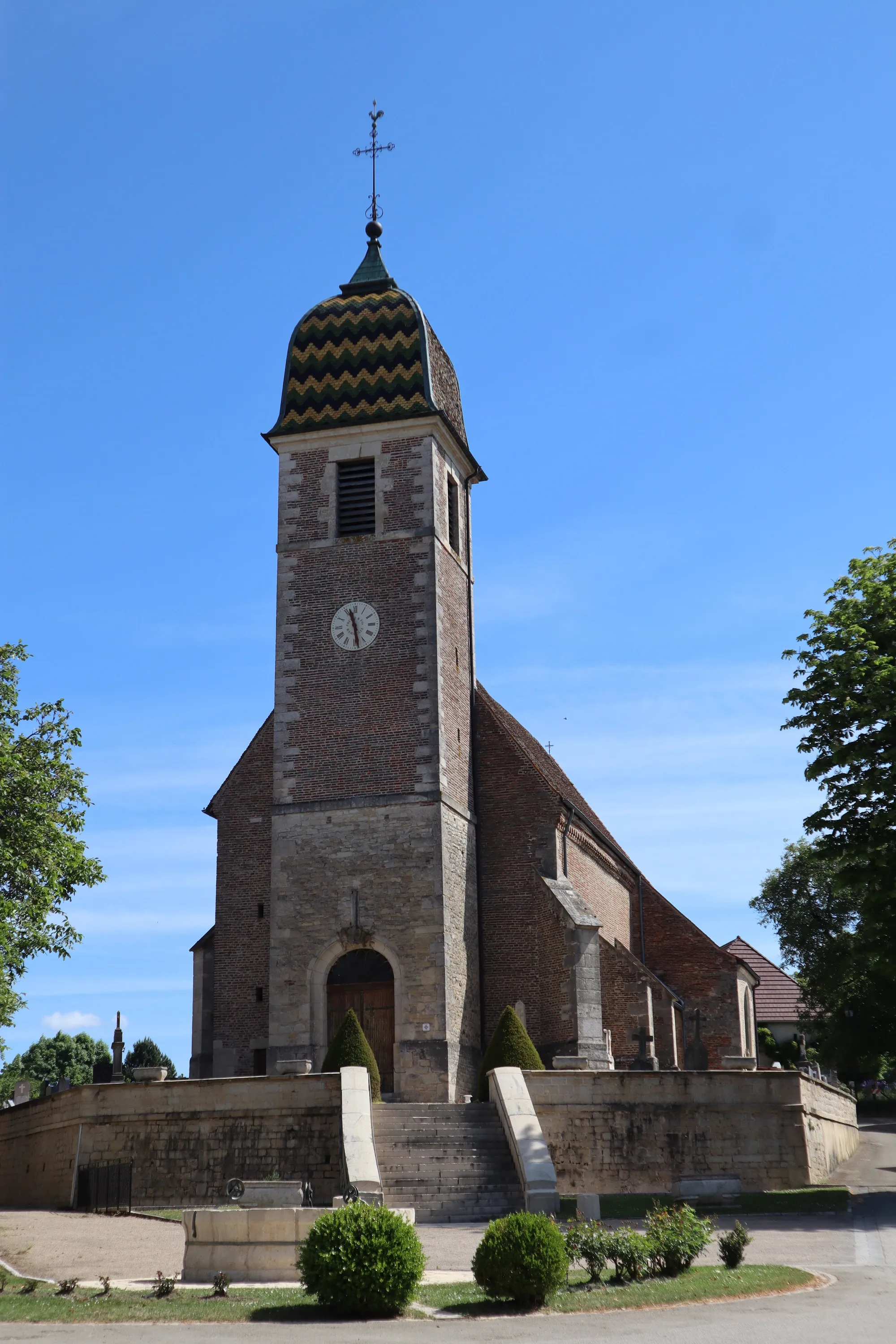 Photo showing: Extérieur de l'église Notre-Dame de l'Assomption à Rahon, Jura.