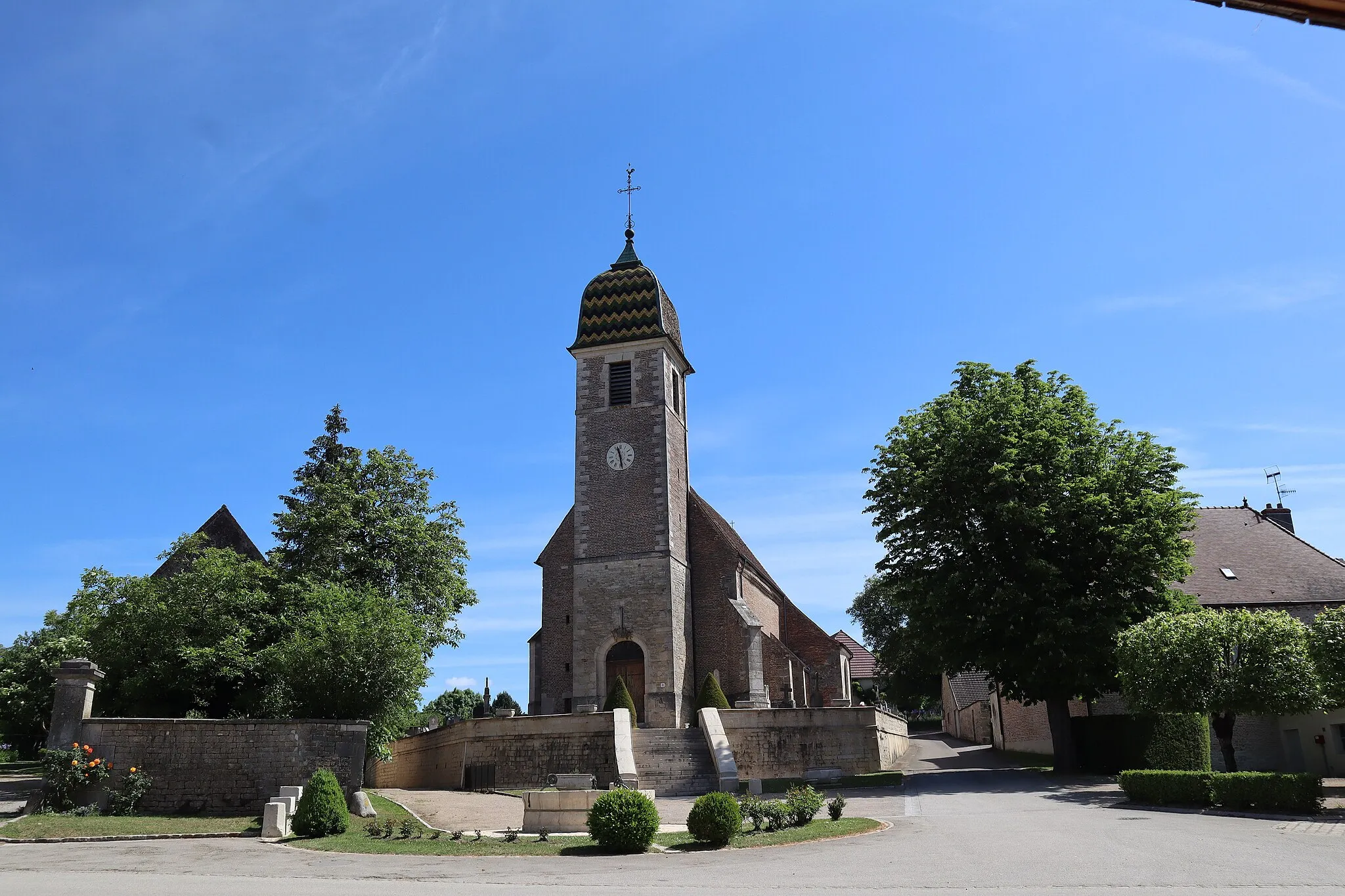 Photo showing: Extérieur de l'église Notre-Dame de l'Assomption à Rahon, Jura.