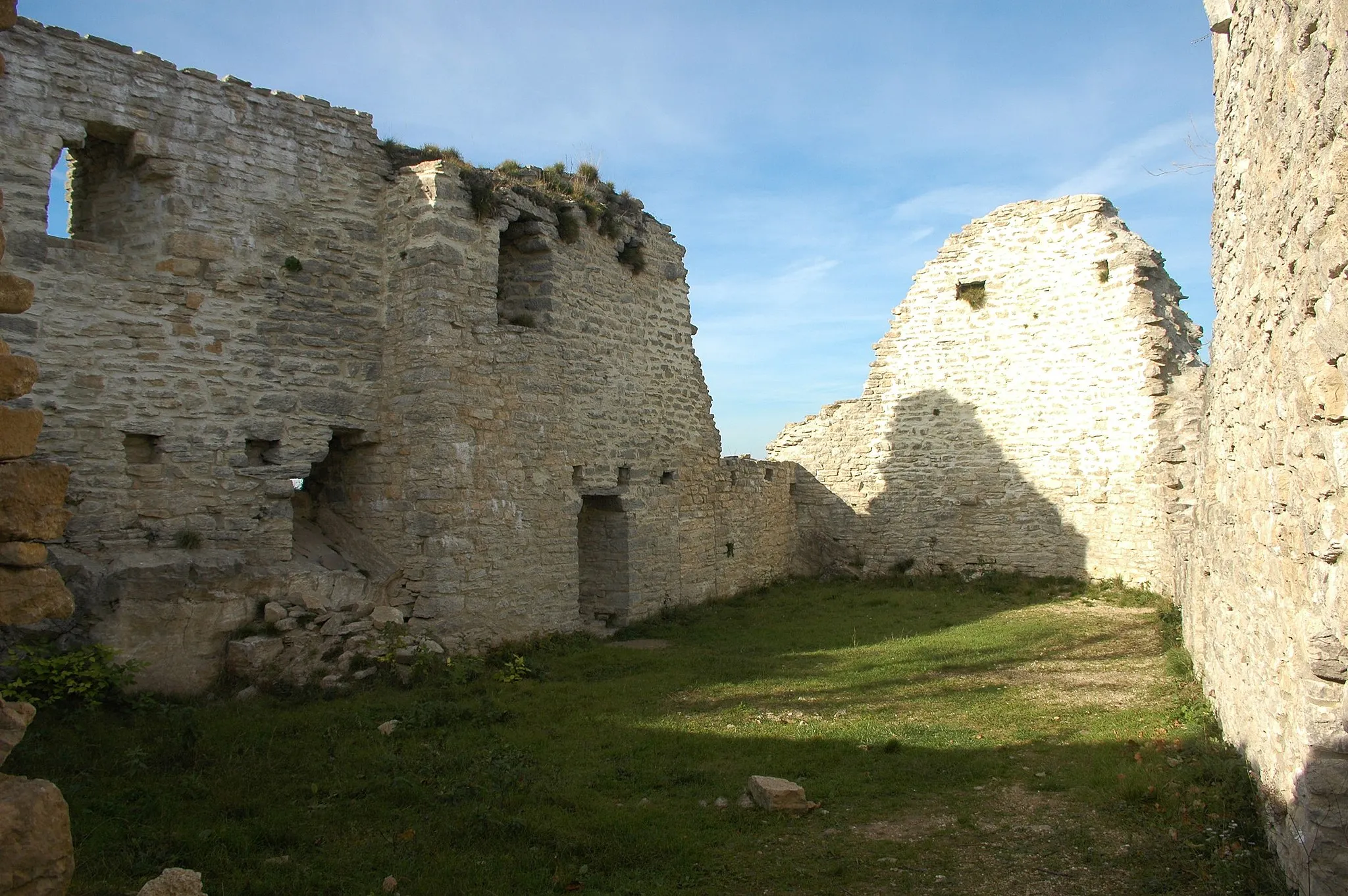 Photo showing: Donjon du château d'Oliferne