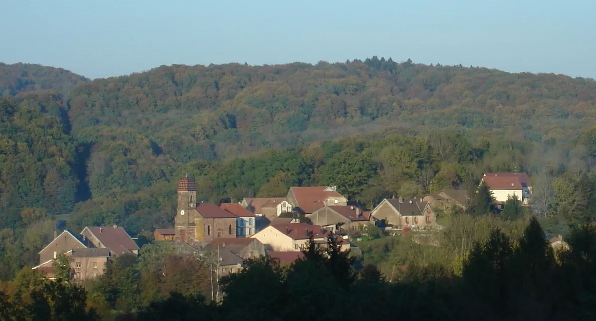 Photo showing: Belverne, village des bois