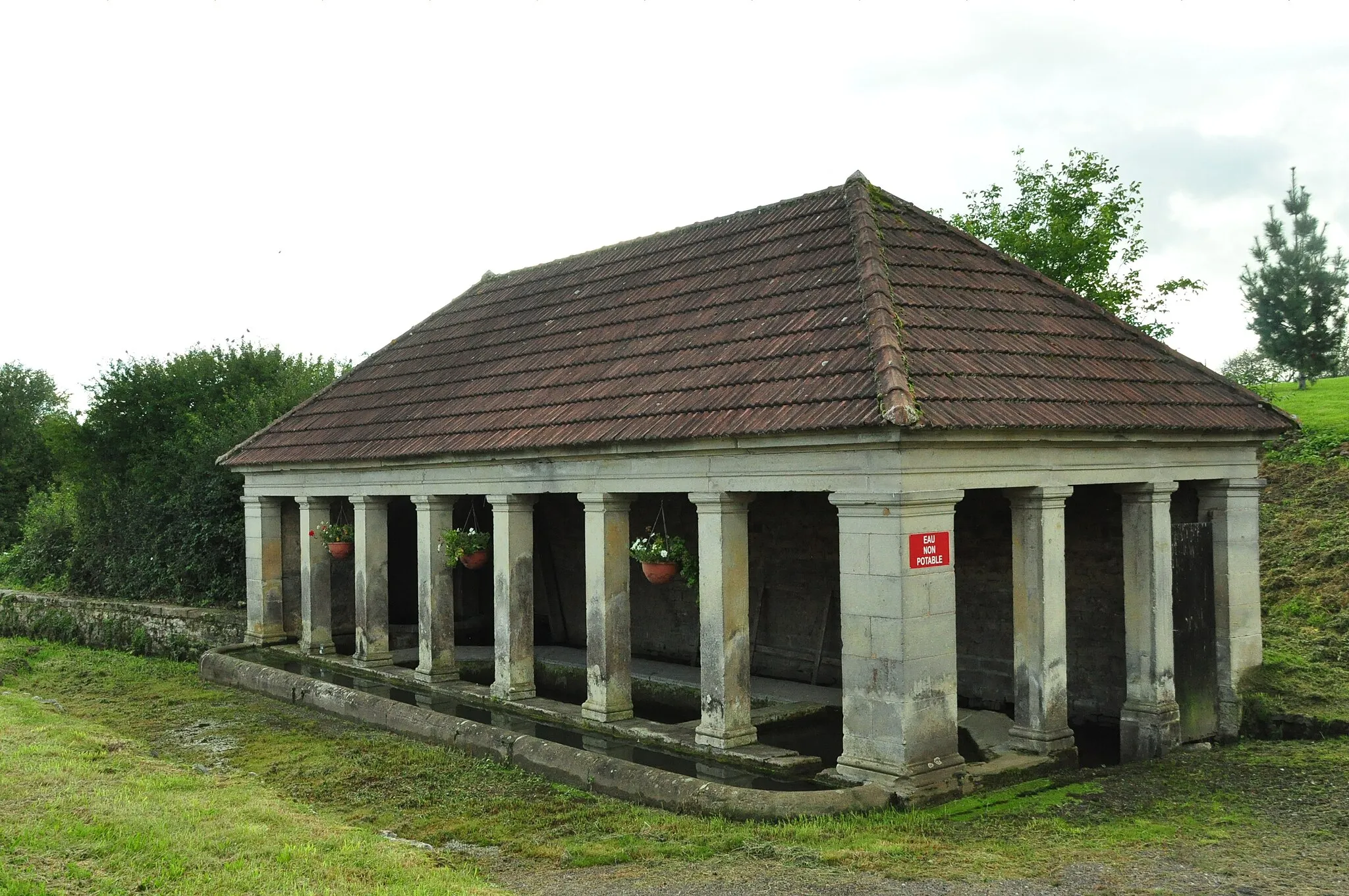 Photo showing: Lavoir de Bouhans-lès-Lure