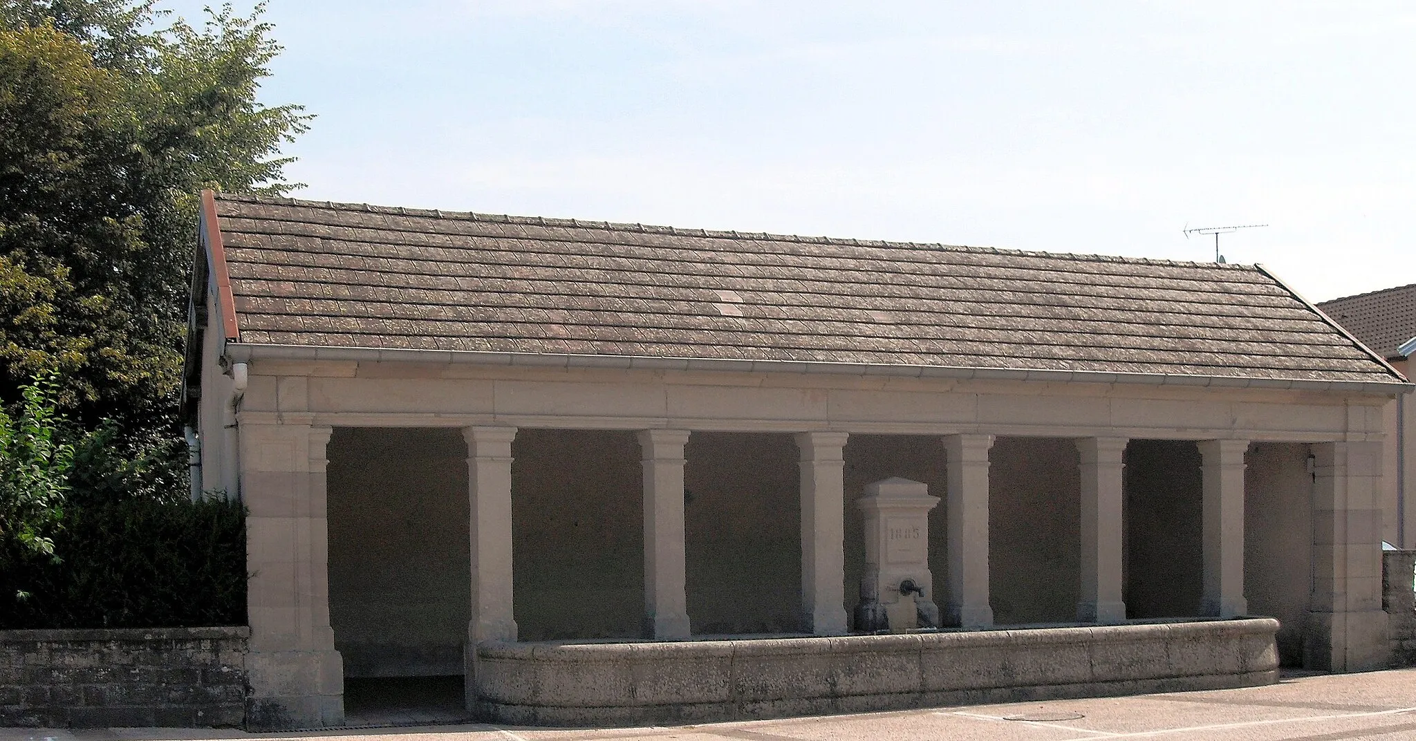 Photo showing: Lavoir de Breuchotte