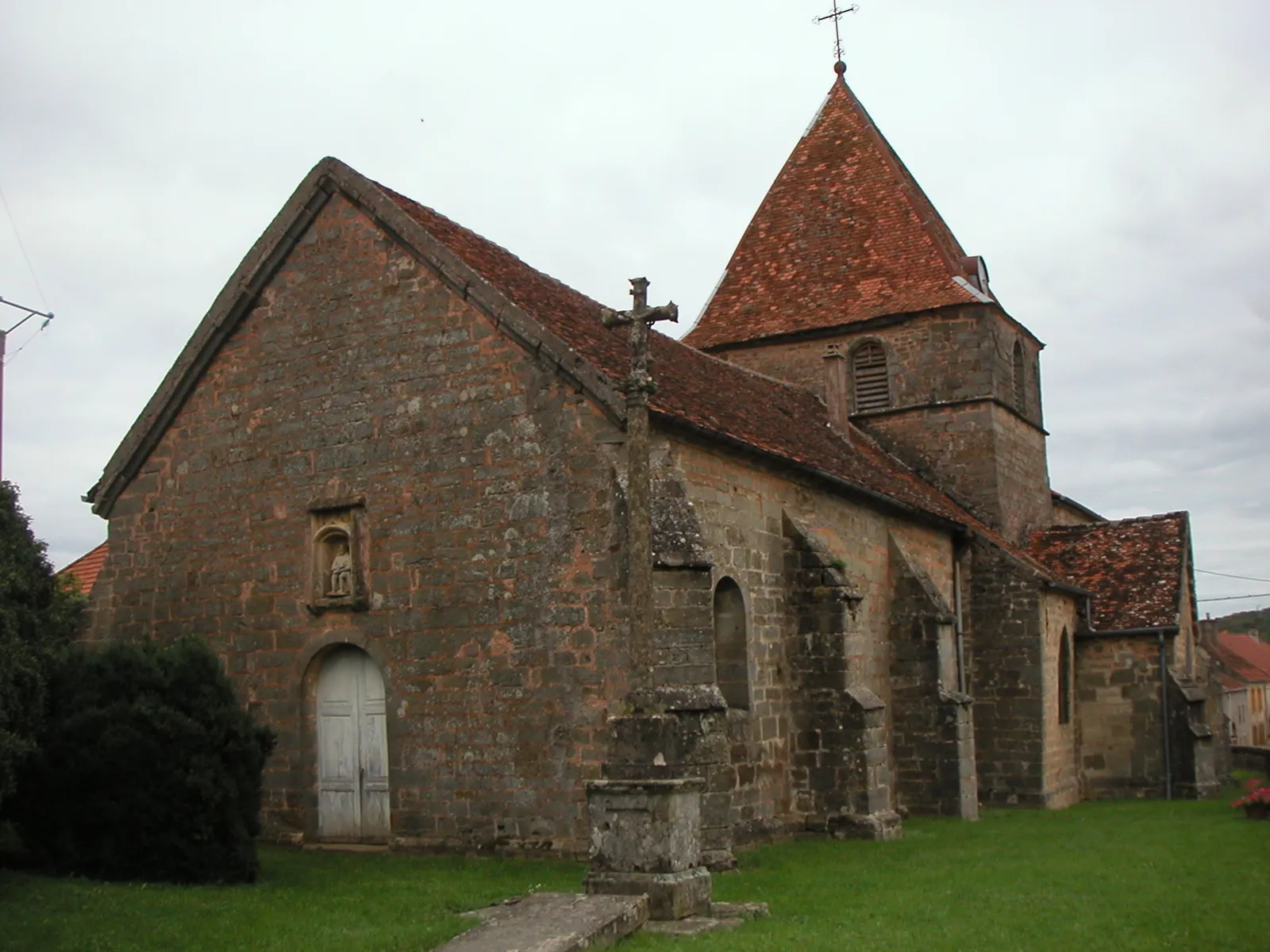 Photo showing: L'église de Chauvirey-le-Châtel