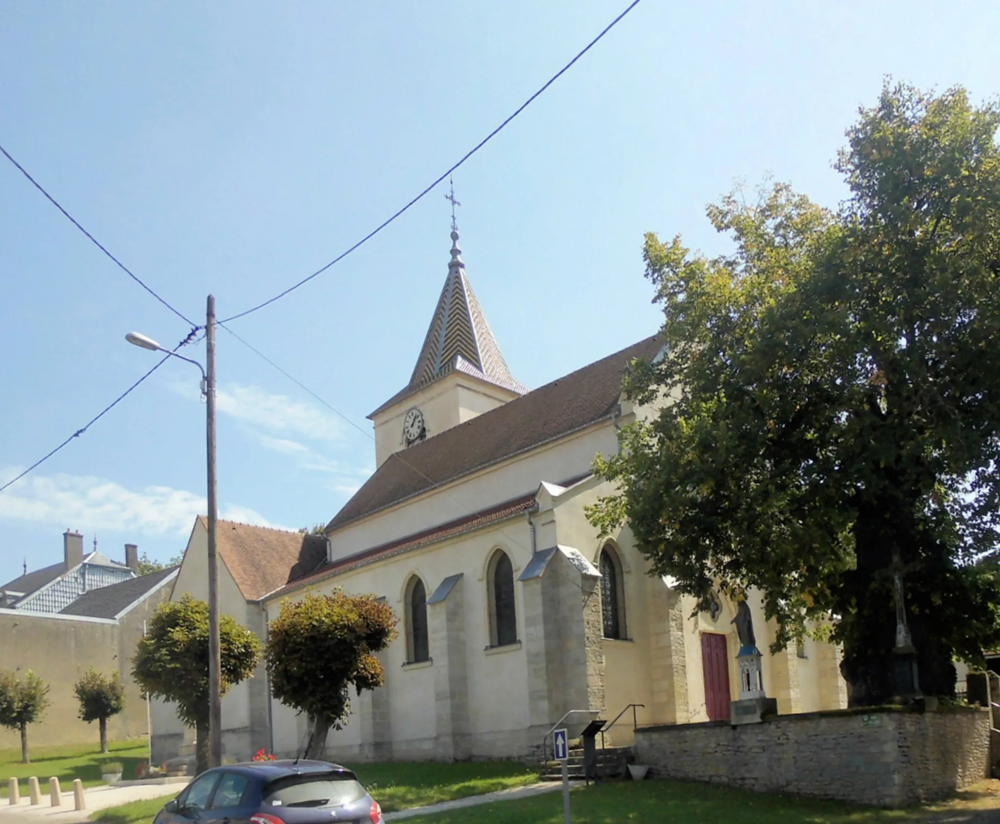 Photo showing: L'église Saint-Léger de Fresne-Saint-Mamès