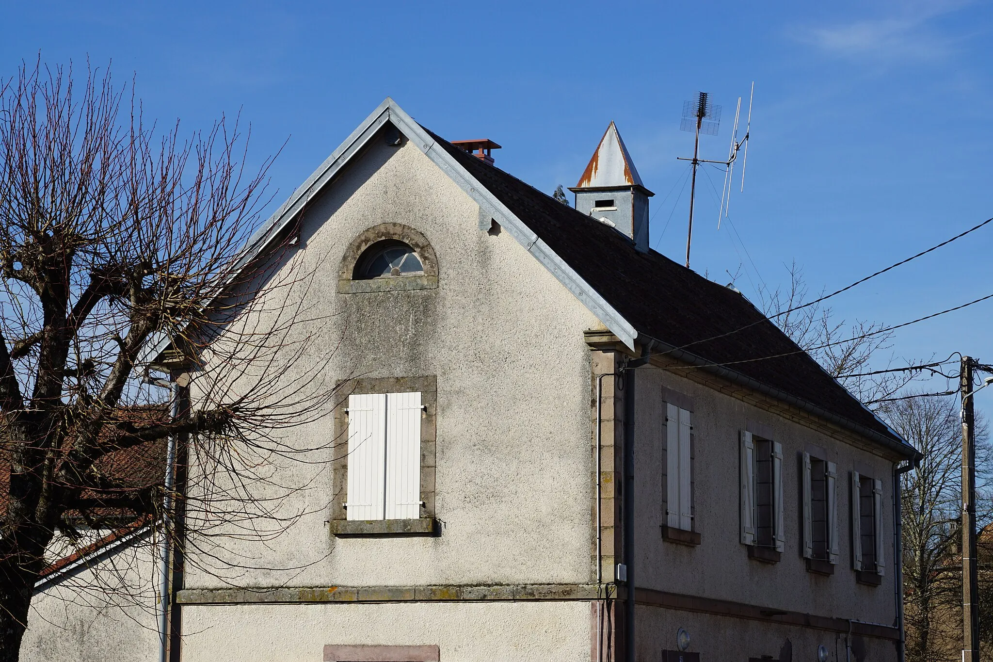 Photo showing: La Vergenne : ancienne mairie.