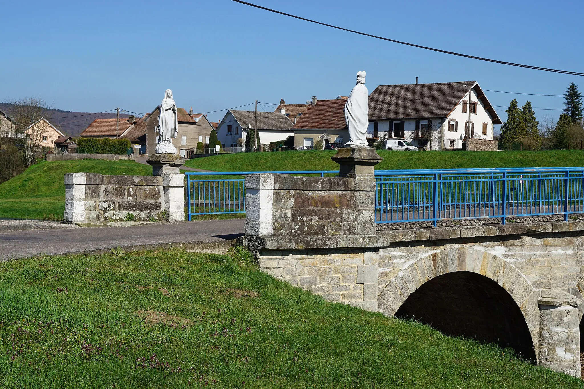Photo showing: Pont sur l'Ognon de La Neuvelle-lès-Lure.