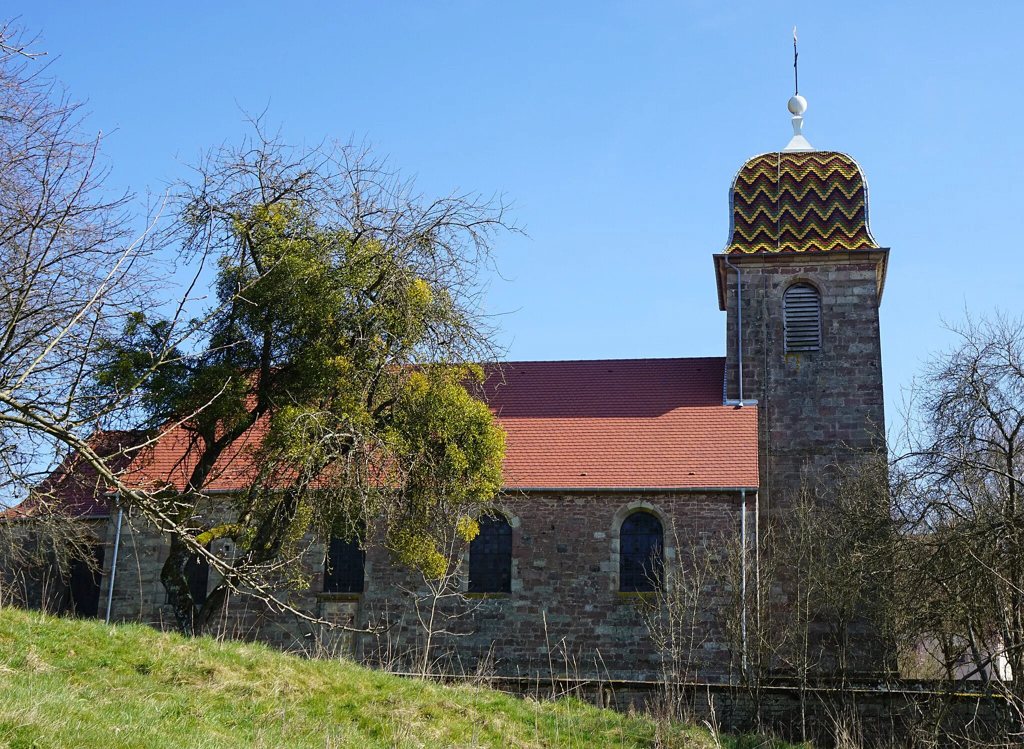 Photo showing: Église Saint-Martin et village de Lyoffans.