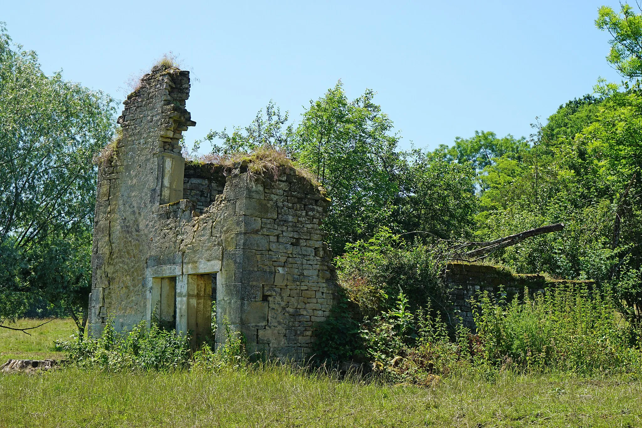 Photo showing: Ruines à Mailleroncourt-Charette.