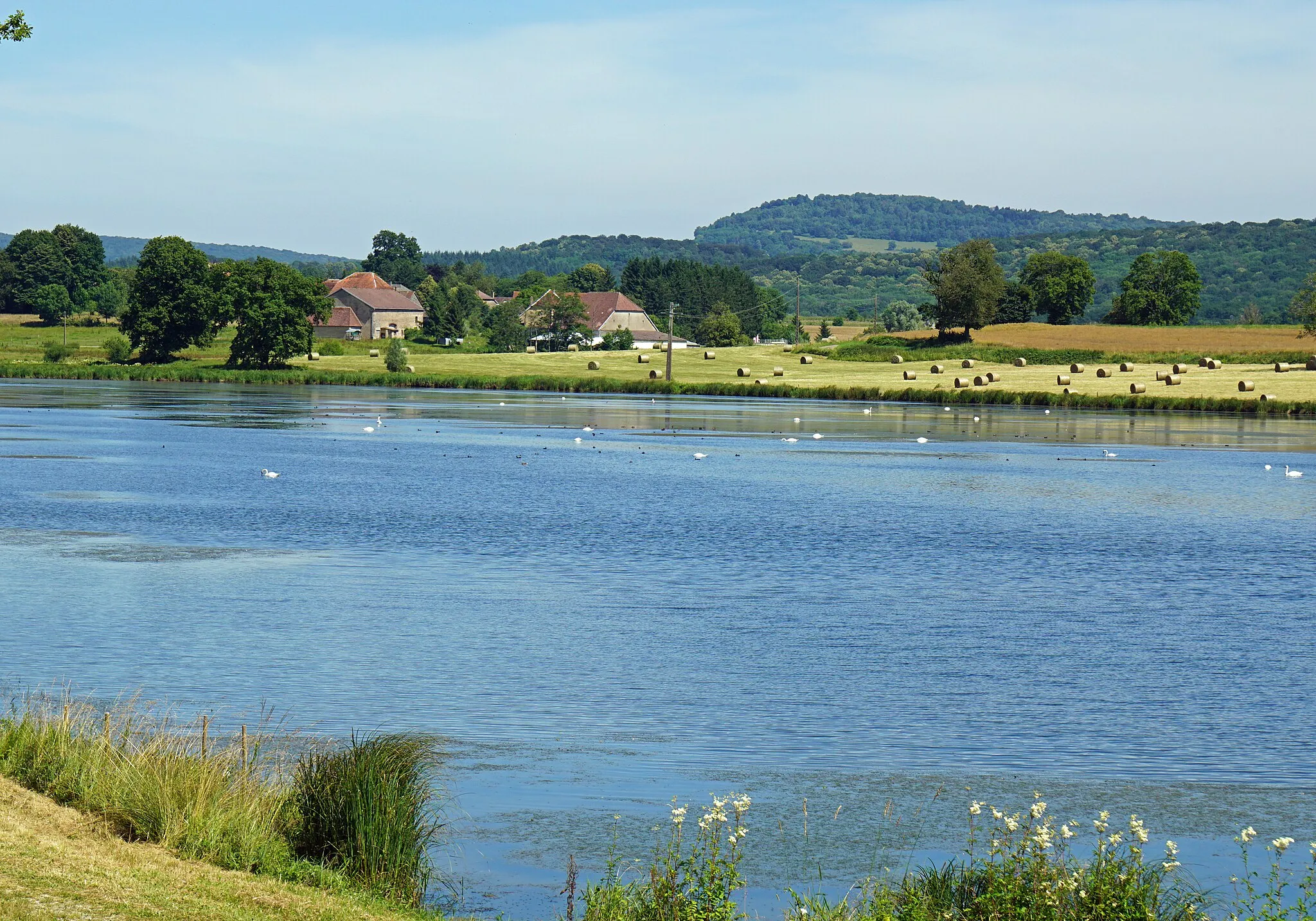 Photo showing: Vue sur Petit Magny.