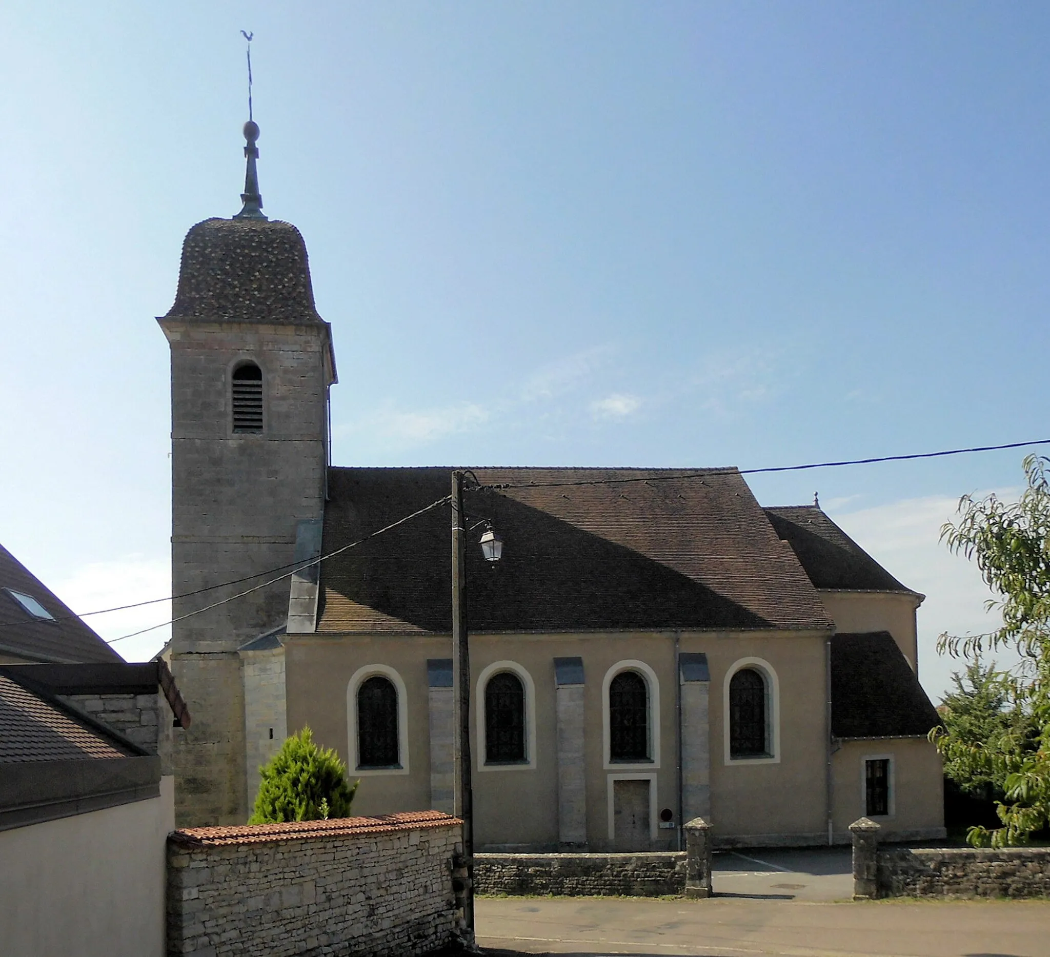 Photo showing: L'église Saint-Christophe de Raze, côté sud