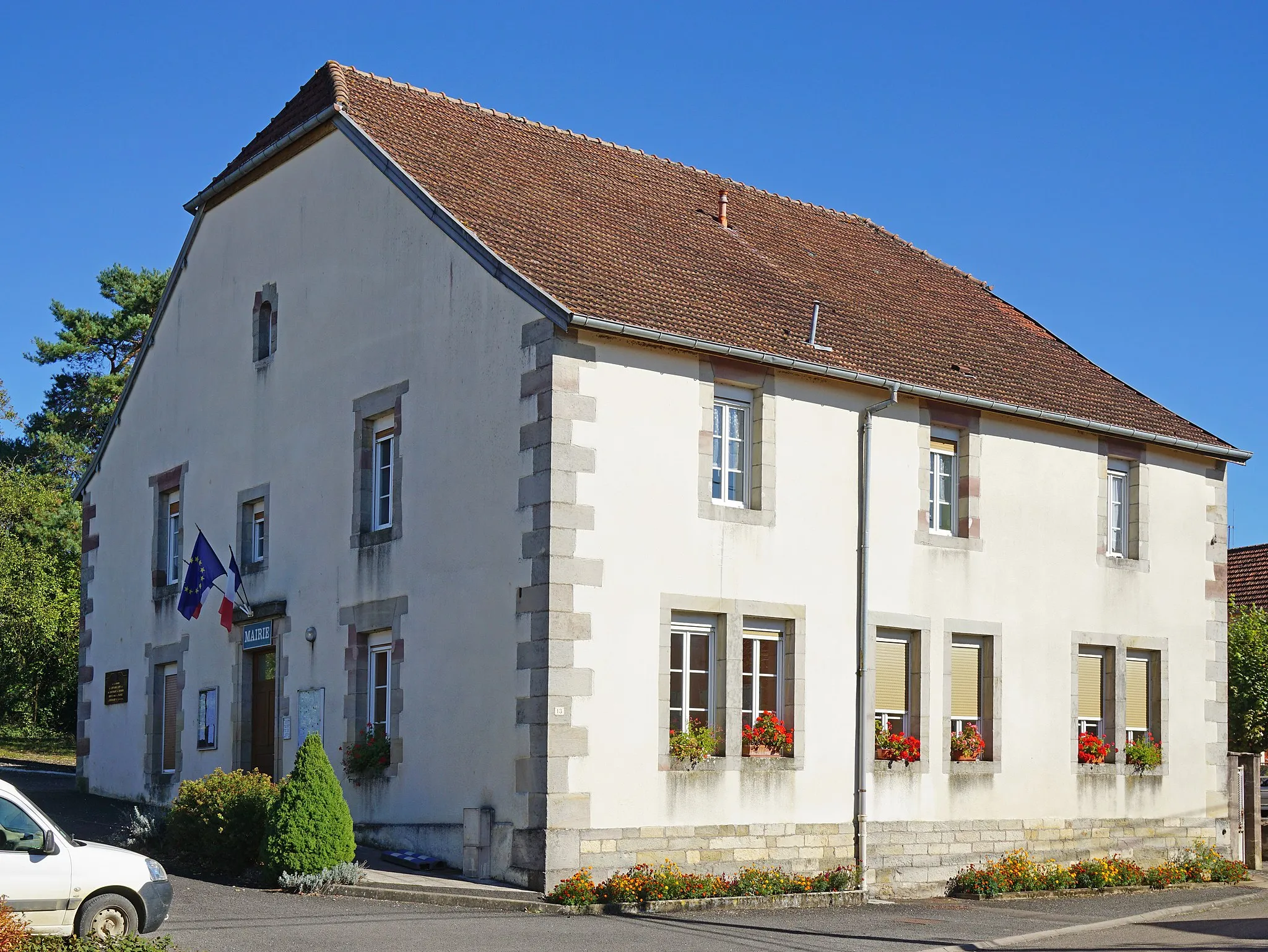 Photo showing: La mairie de Pomoy.