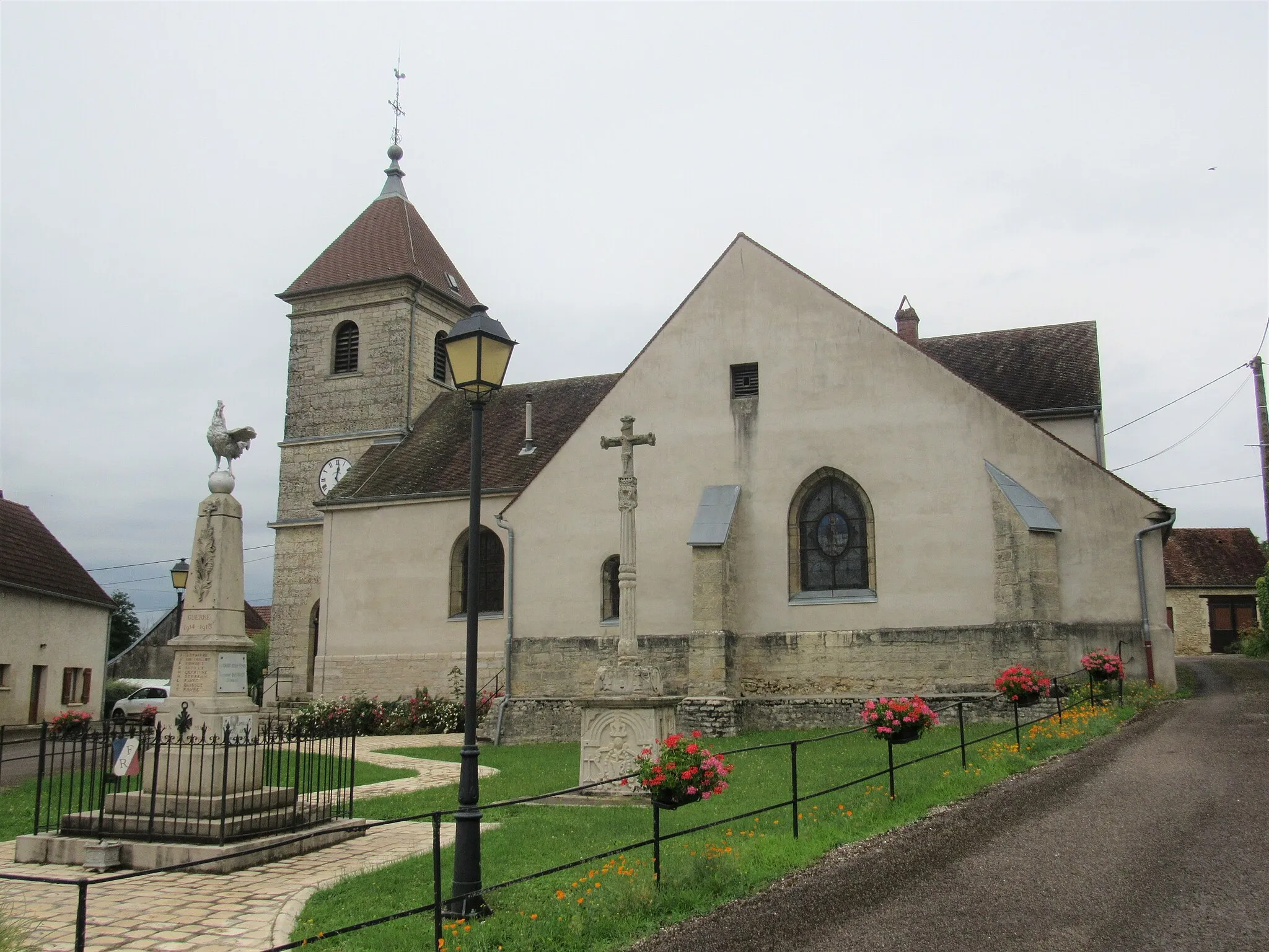 Photo showing: église de l'Exaltation de la Sainte Croix