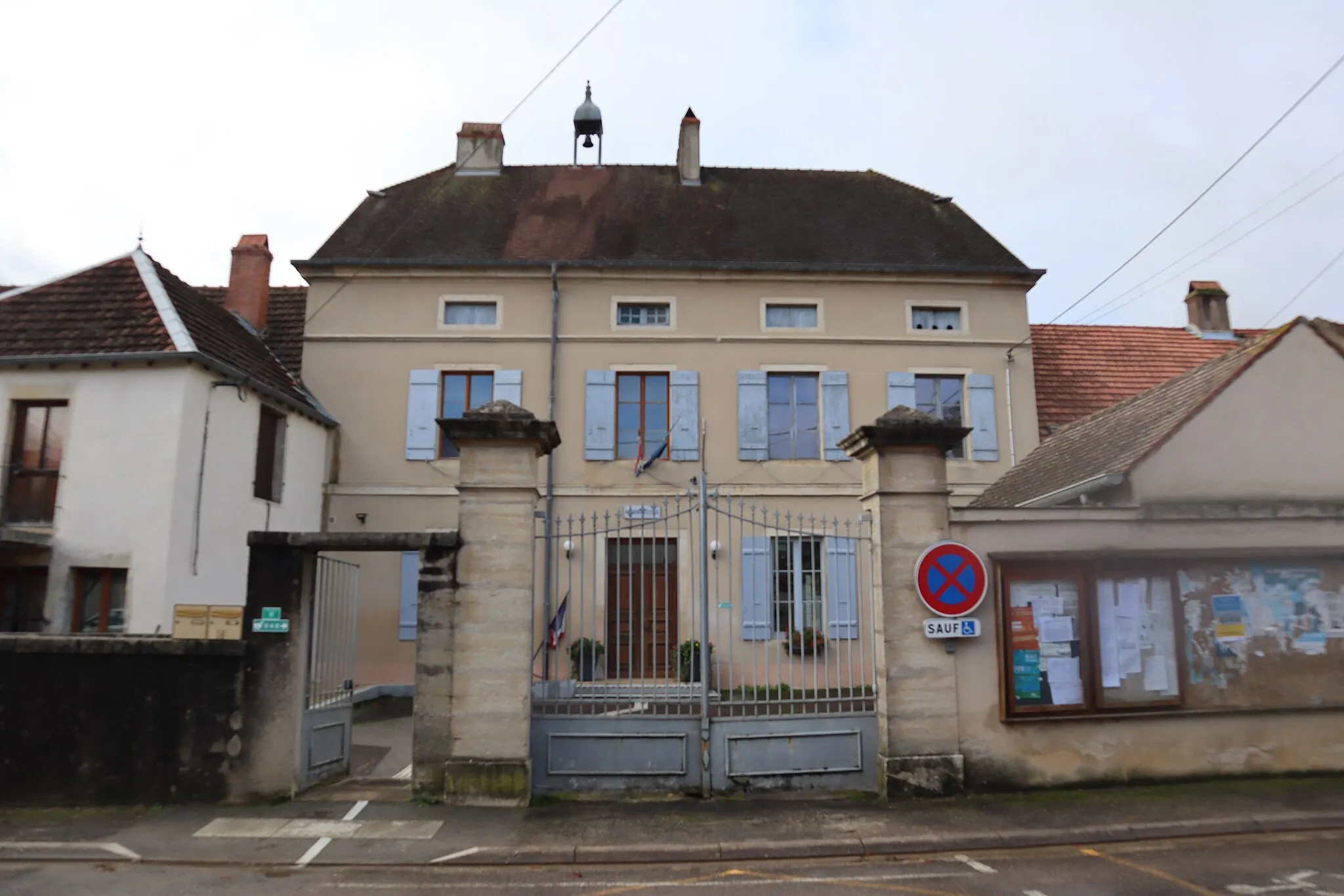 Photo showing: Mairie de Poyans (70).