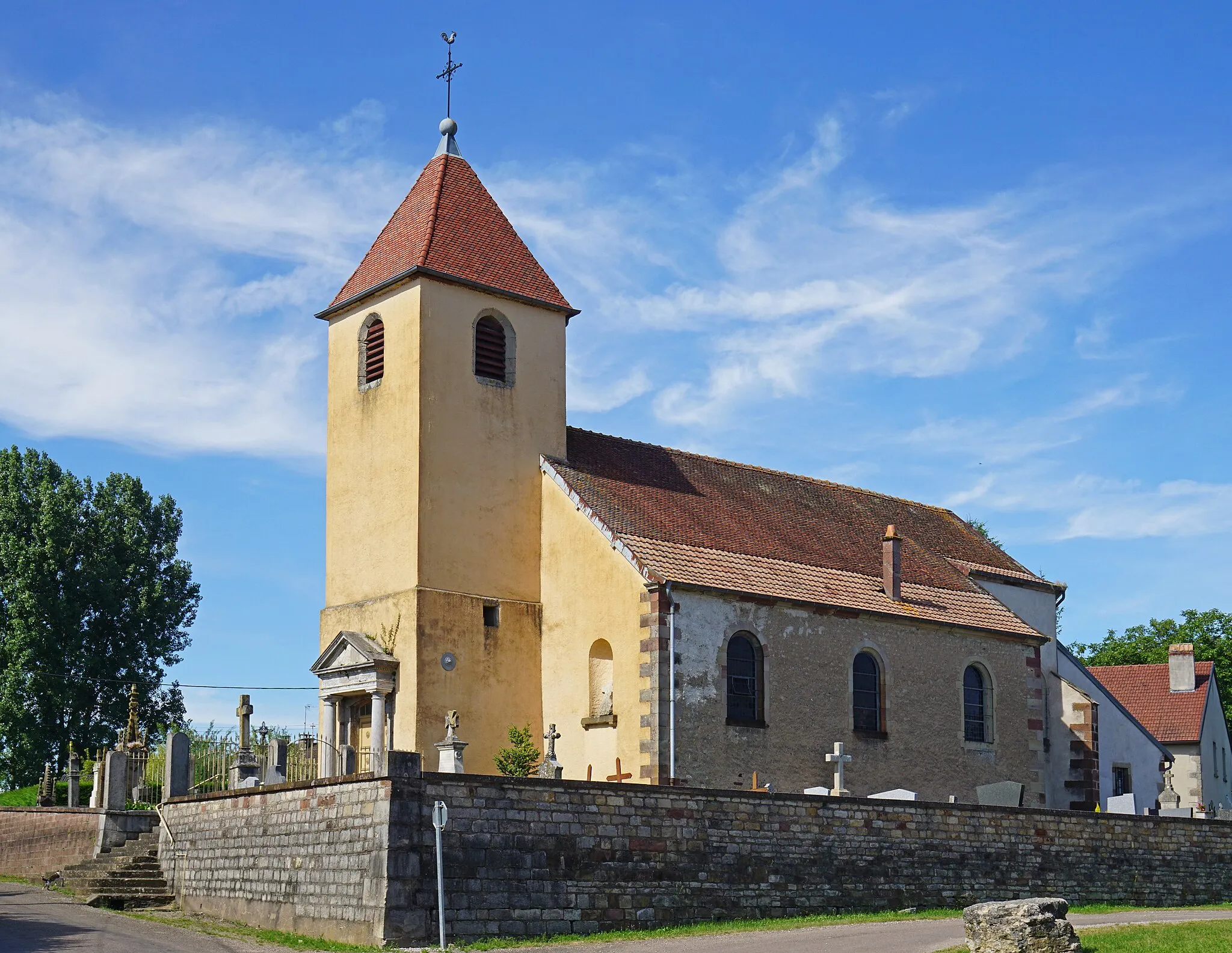 Photo showing: L'église de Saint-Ferjeux.