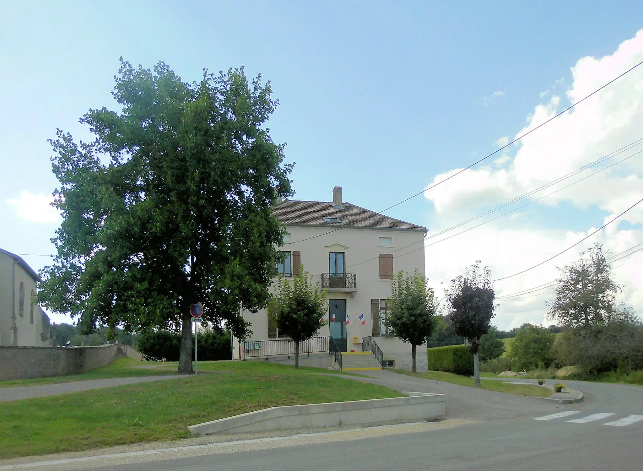 Photo showing: La mairie de Saint-Gand