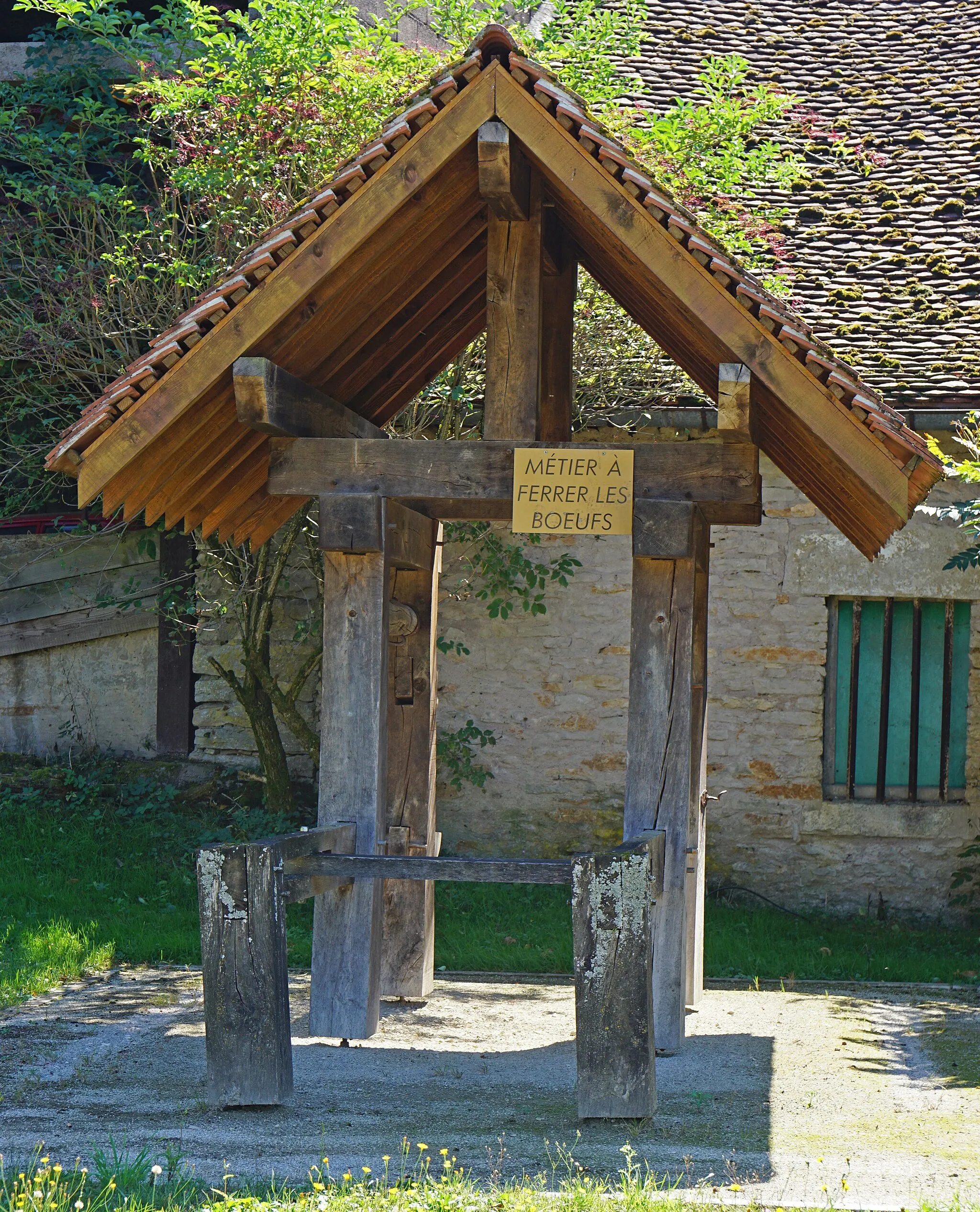 Photo showing: Métier à ferrer les bœufs de Villers-sur-Saulnot.