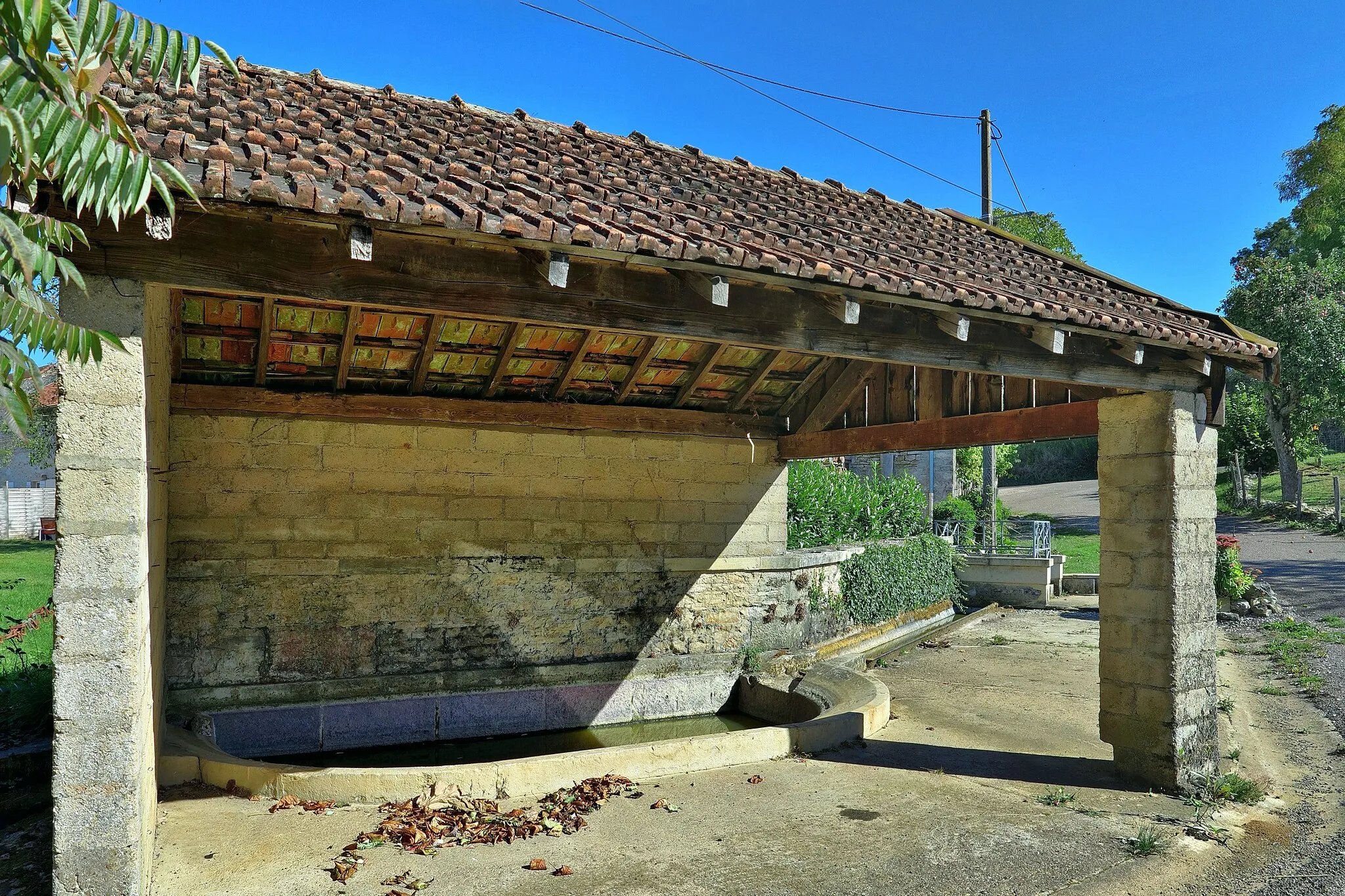 Photo showing: Le petit lavoir