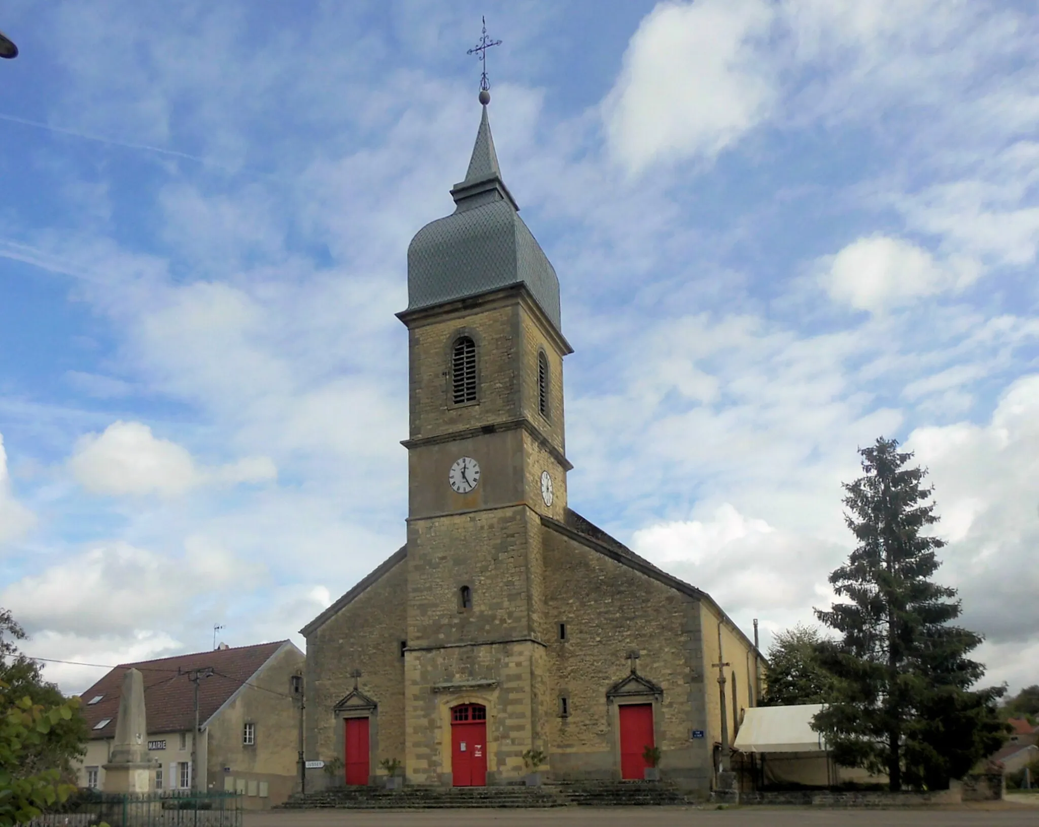 Photo showing: L'église Sainte-Marie-Madeleine de Villars-le-Pautel