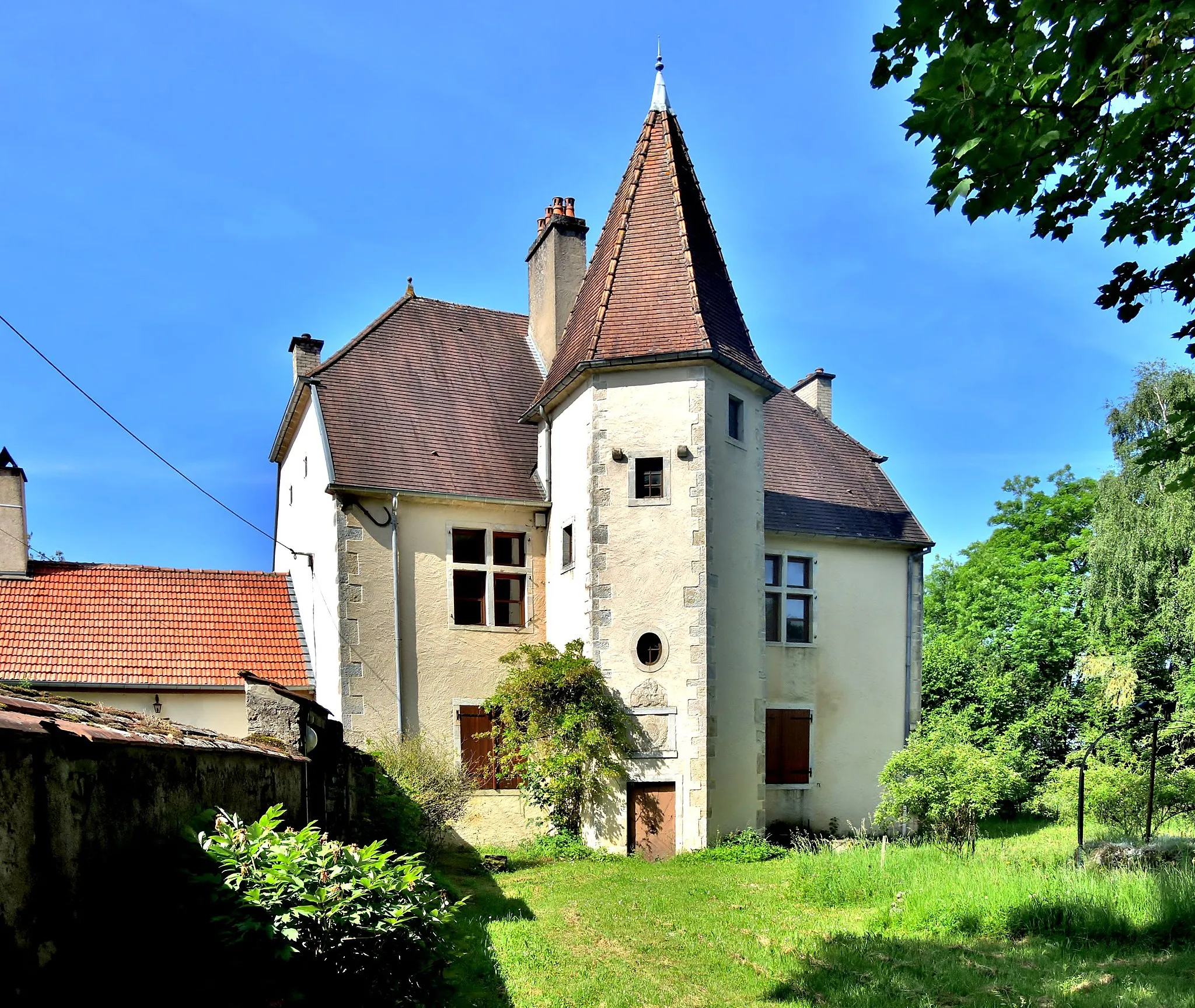 Photo showing: Petit château d'En-Bas, à Mailley et Chazelot. Haute-Saône