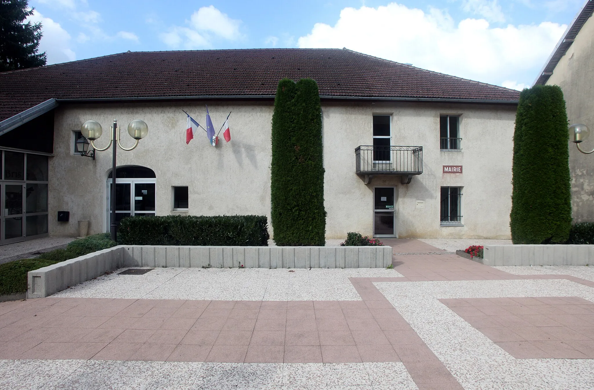 Photo showing: Mairie de Ney (Jura).