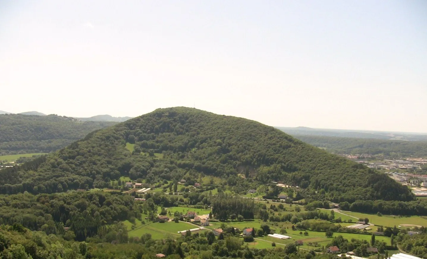 Photo showing: Hill of Planoise, located in Besançon (France)