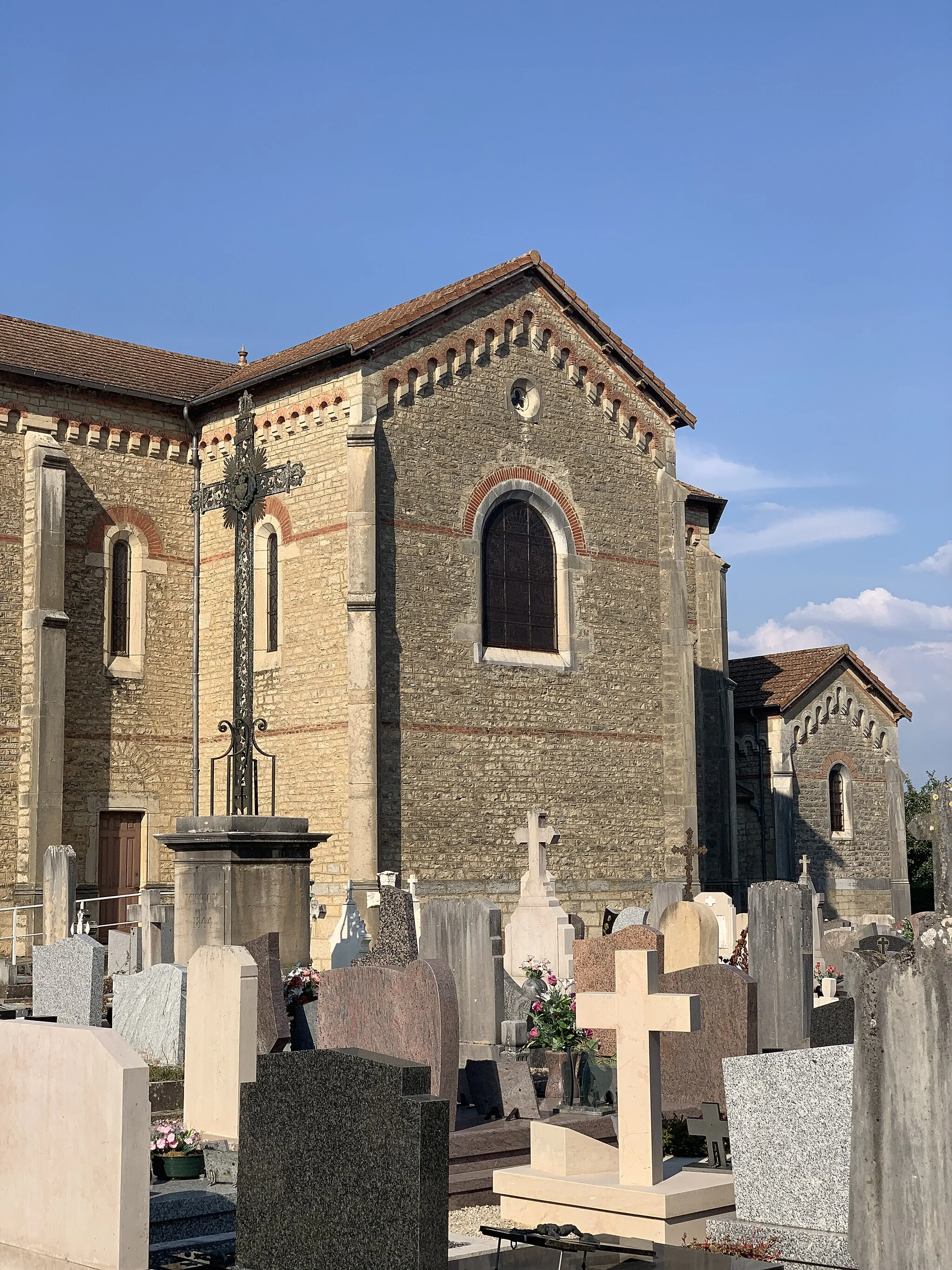 Photo showing: Église Saint-Théodore de Domsure.