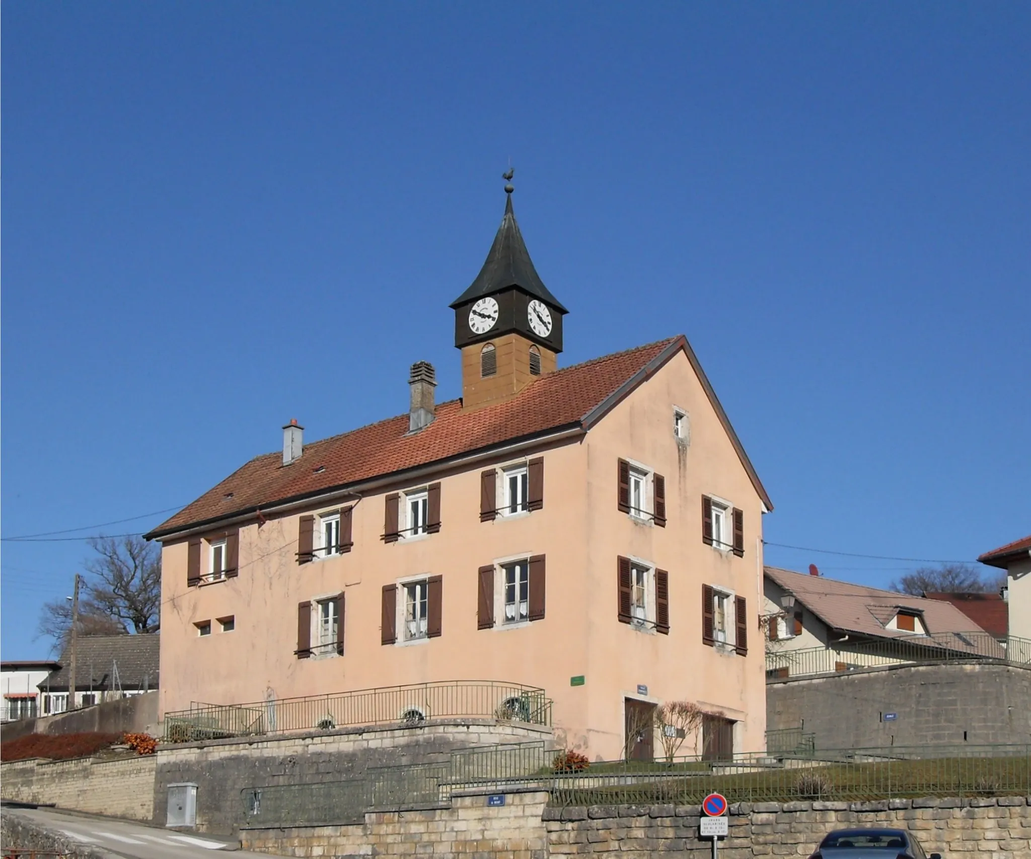 Photo showing: La mairie-école de Lebetain