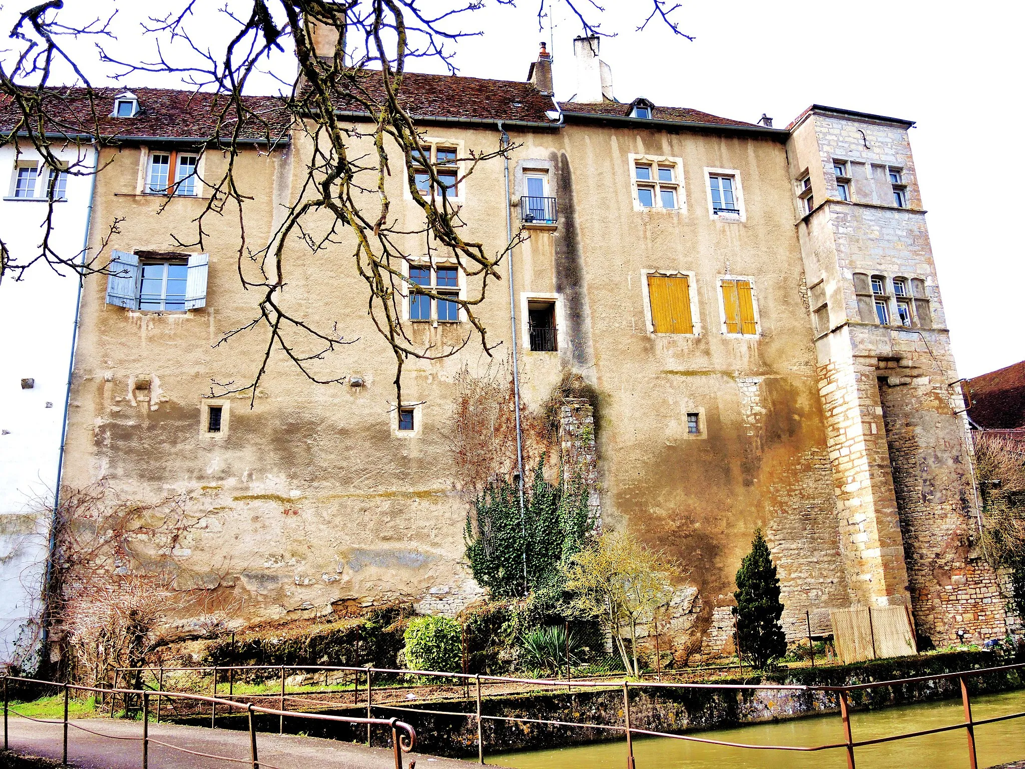 Photo showing: Façade est de l'ancien château de Marnay