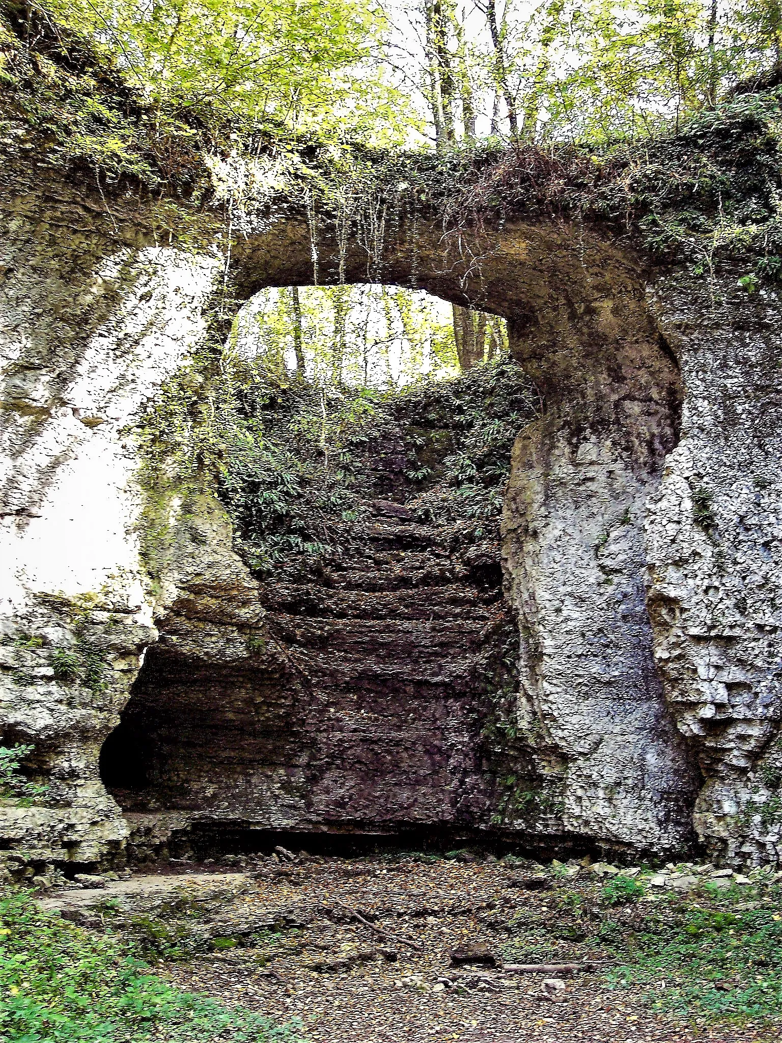 Photo showing: Le pont Sarrazin, vu côté aval, en été. Vandoncourt. Doubs