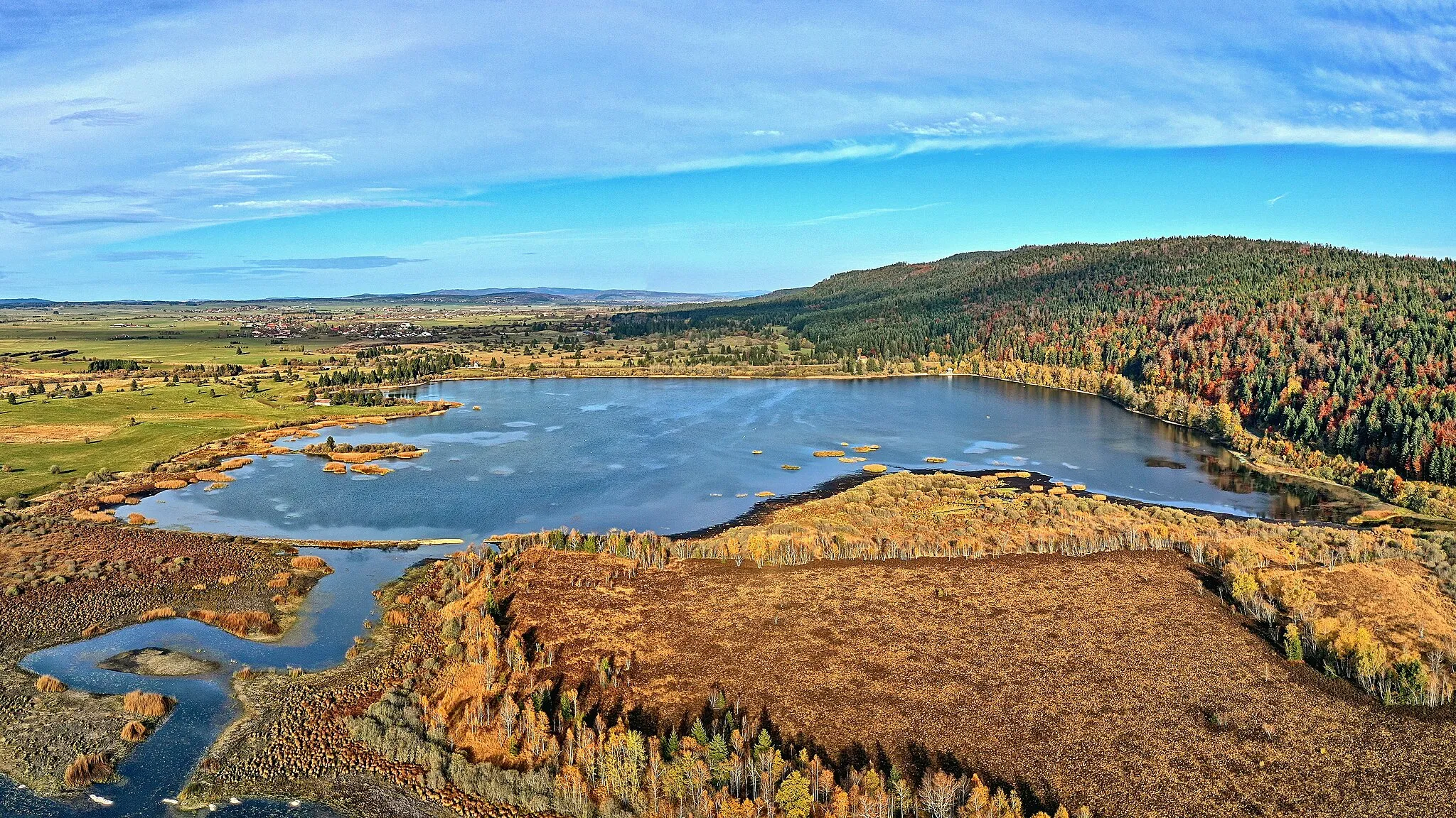 Photo showing: Le lac de l'Entonnoir