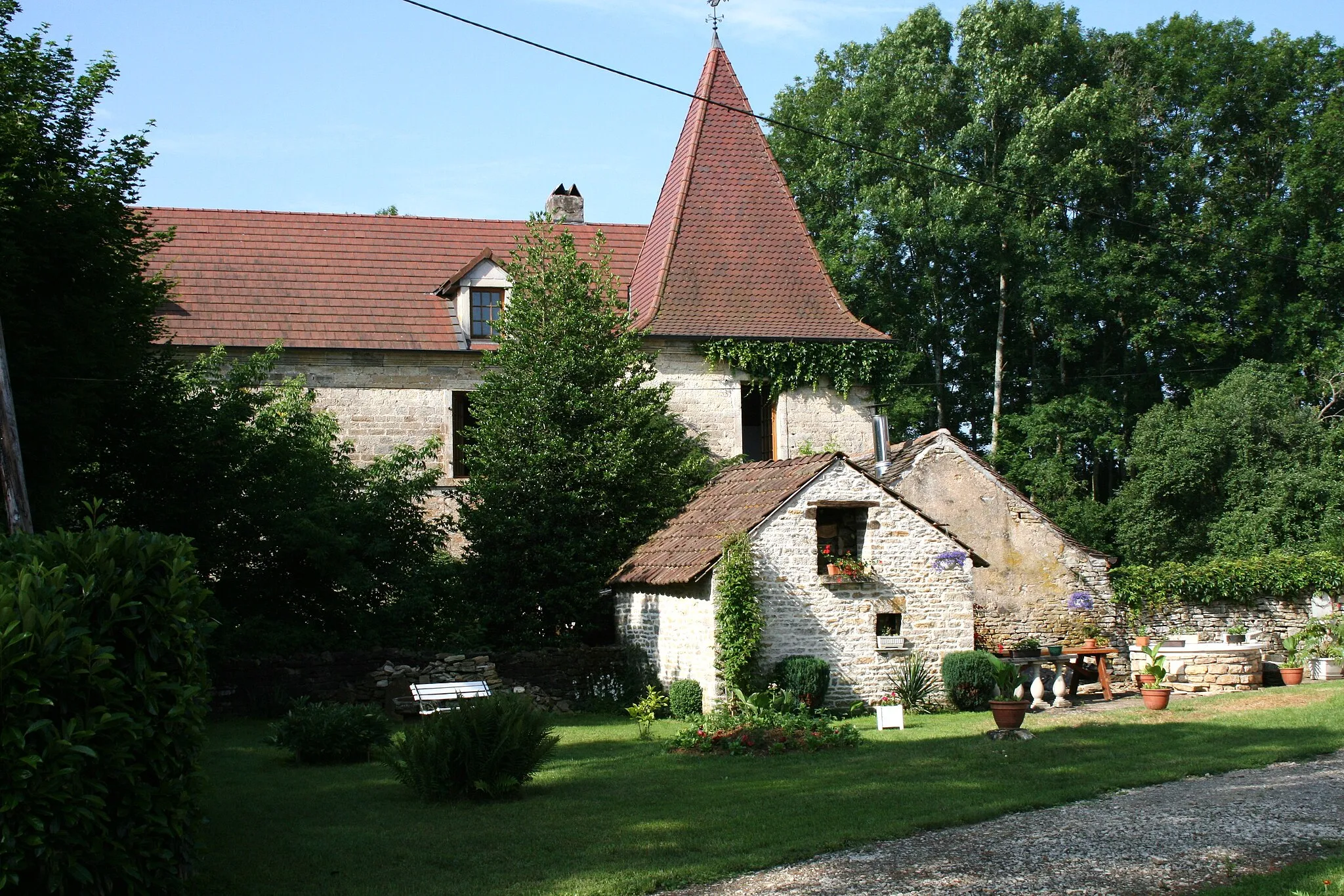 Photo showing: Borey Château  aile droite