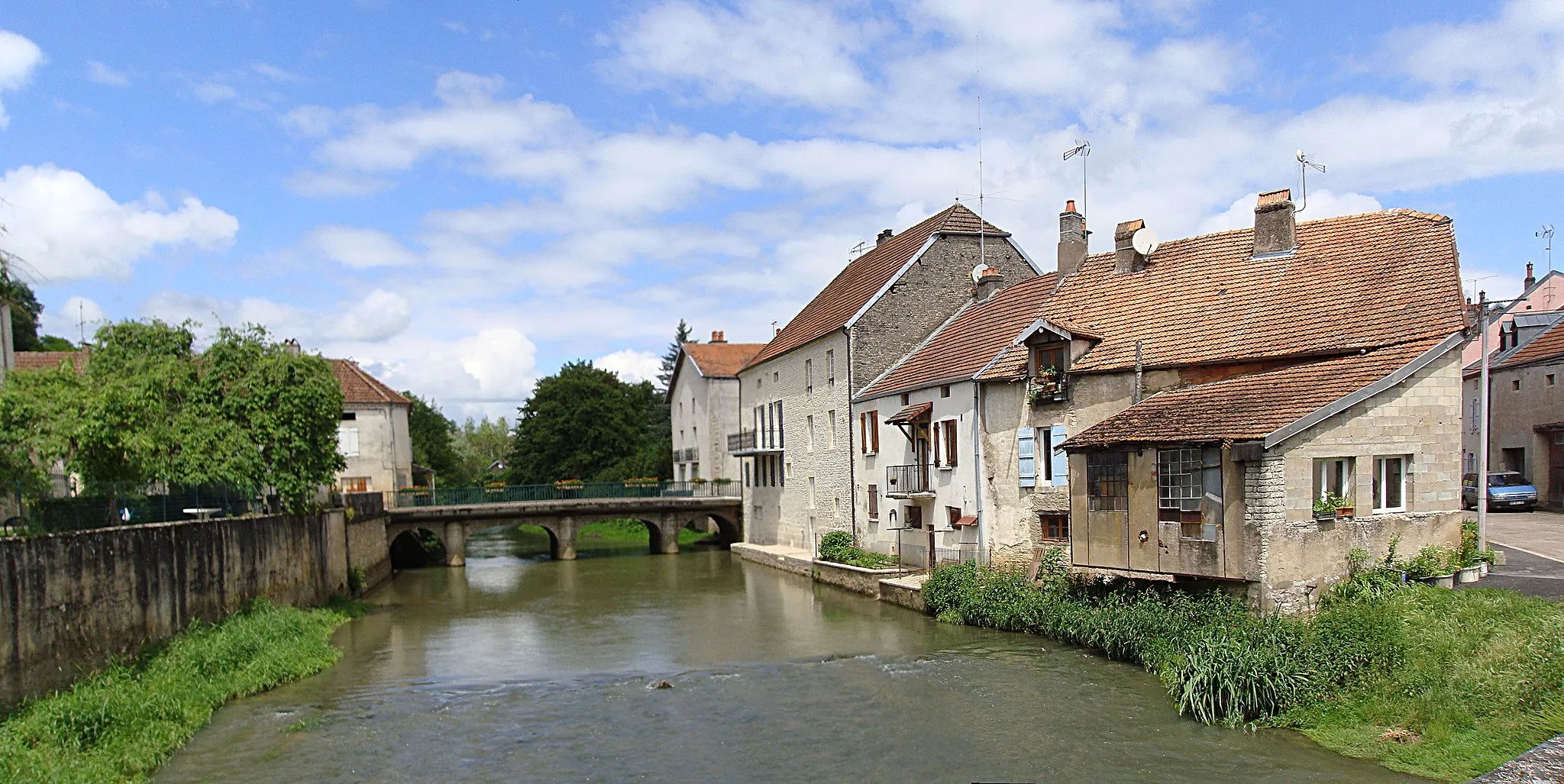 Photo showing: La rivière le Salon à Champlitte