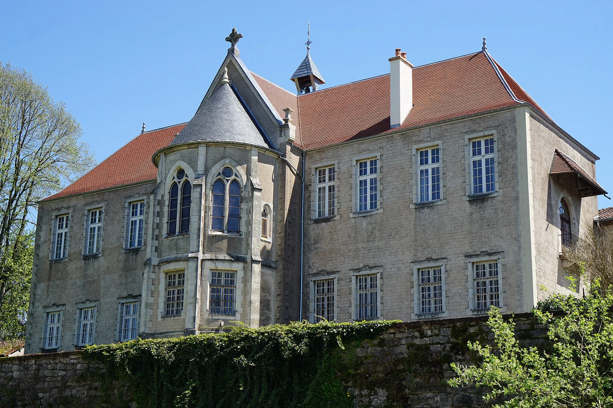 Photo showing: Façade nord de l'hôpital de Grammont à Villersexel.