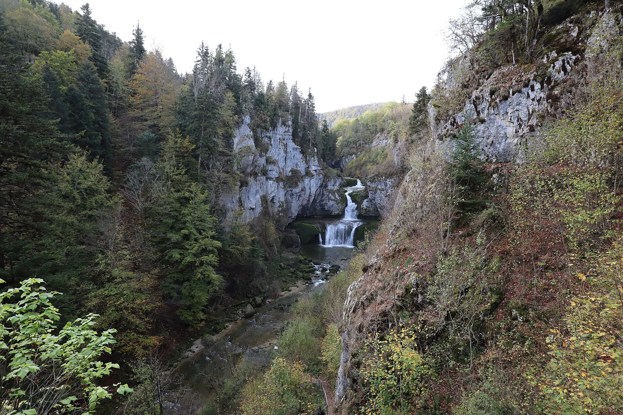 Photo showing: Cascade de la Billaude à Le Vaudioux (Jura).