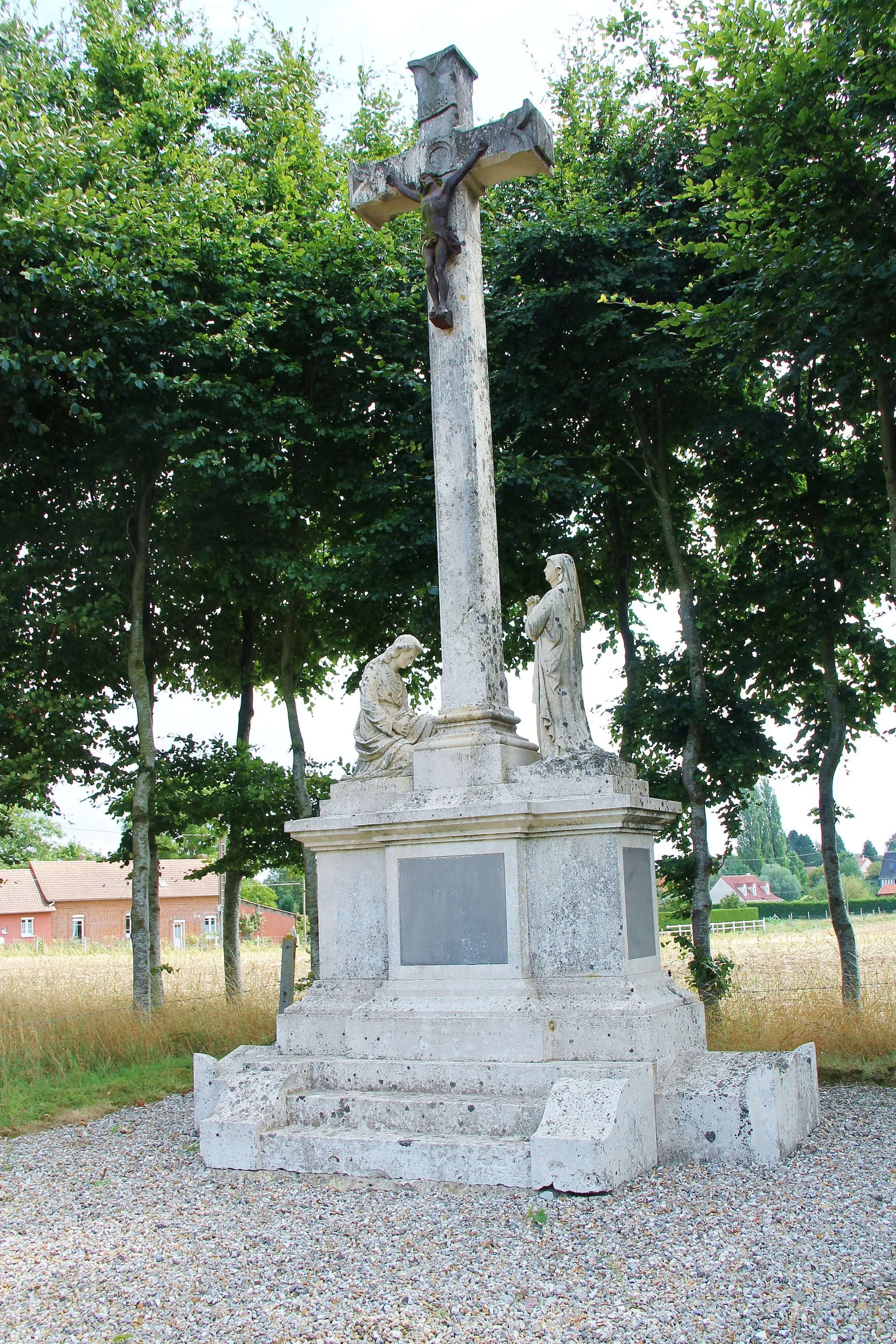 Photo showing: Monument aux soldats victimes de l'accident de 1870.