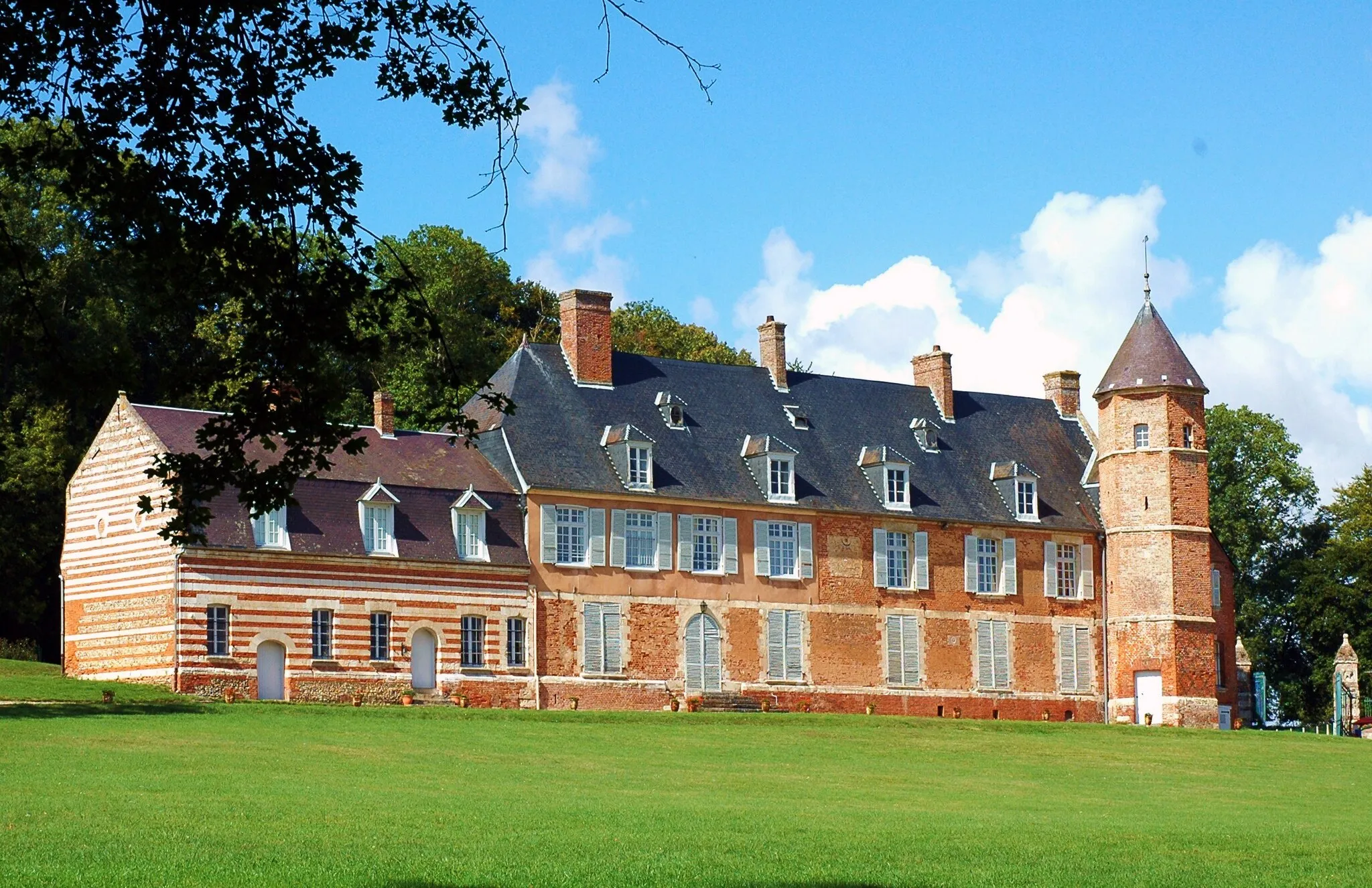 Photo showing: Avesnes-Chaussoy (Somme, France).

Le château.