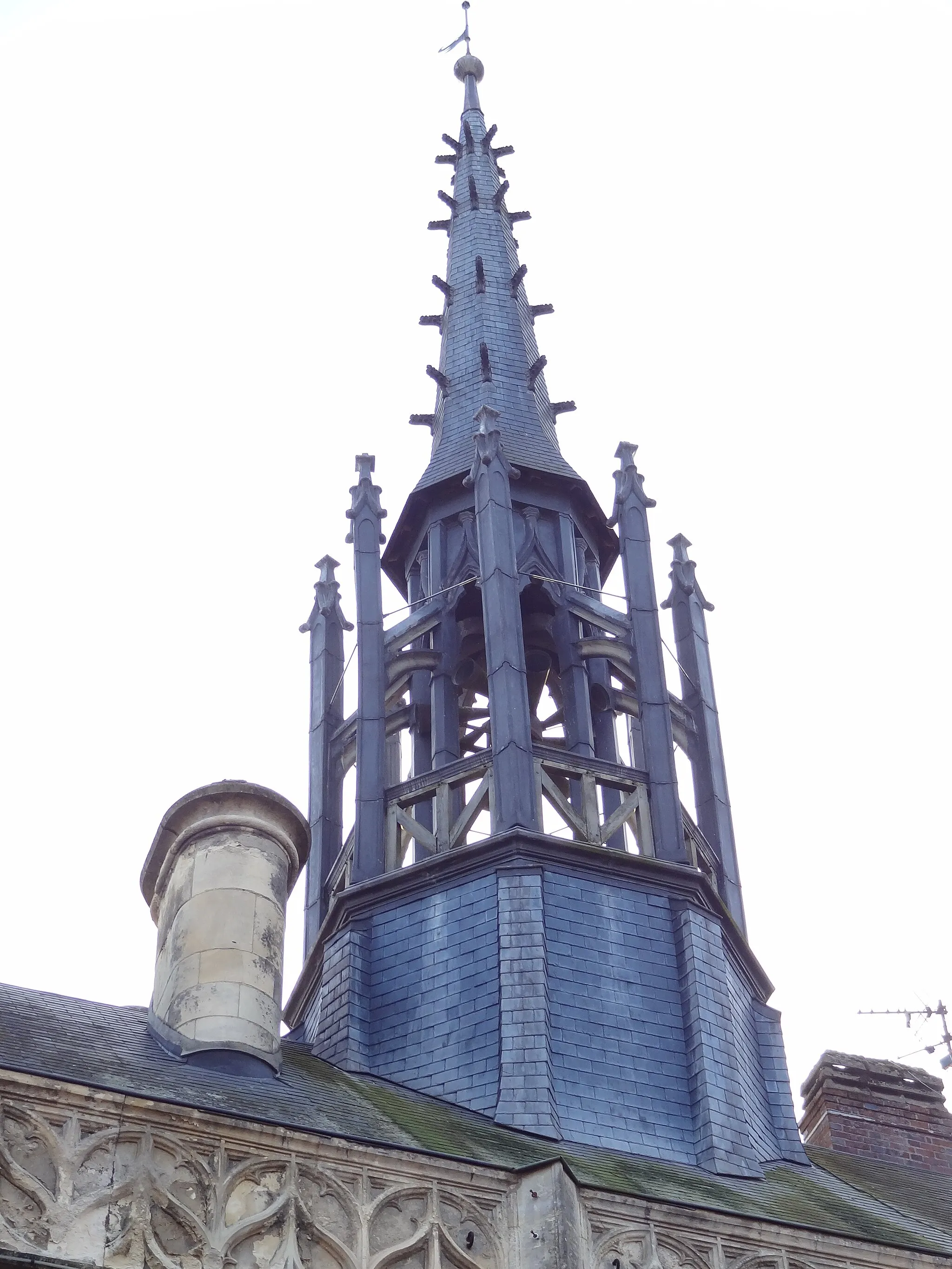 Photo showing: This building is inscrit au titre des monuments historiques de la France. It is indexed in the base Mérimée, a database of architectural heritage maintained by the French Ministry of Culture, under the reference PA27000041 .