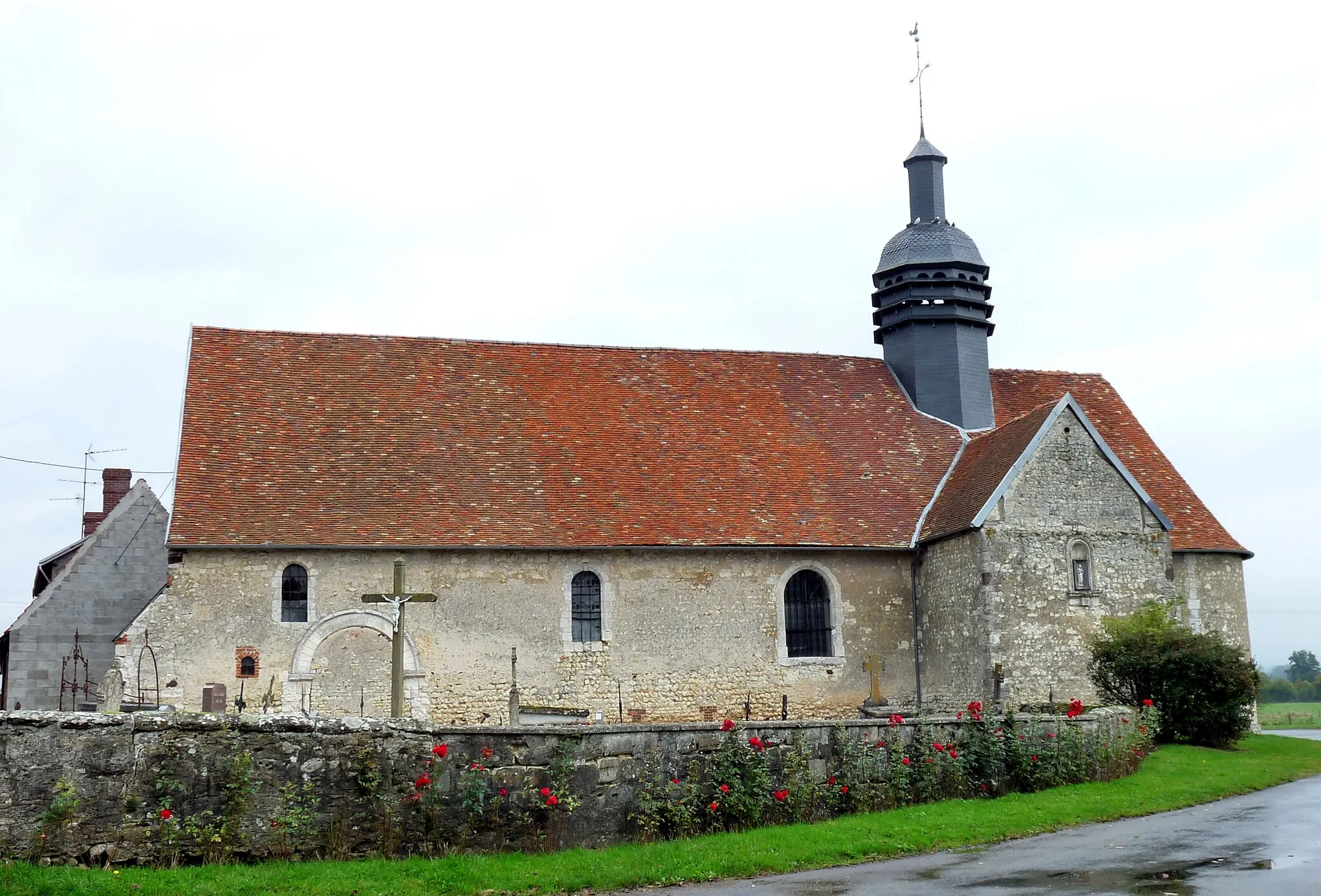 Photo showing: This building is indexed in the base Mérimée, a database of architectural heritage maintained by the French Ministry of Culture, under the reference PA76000092 .