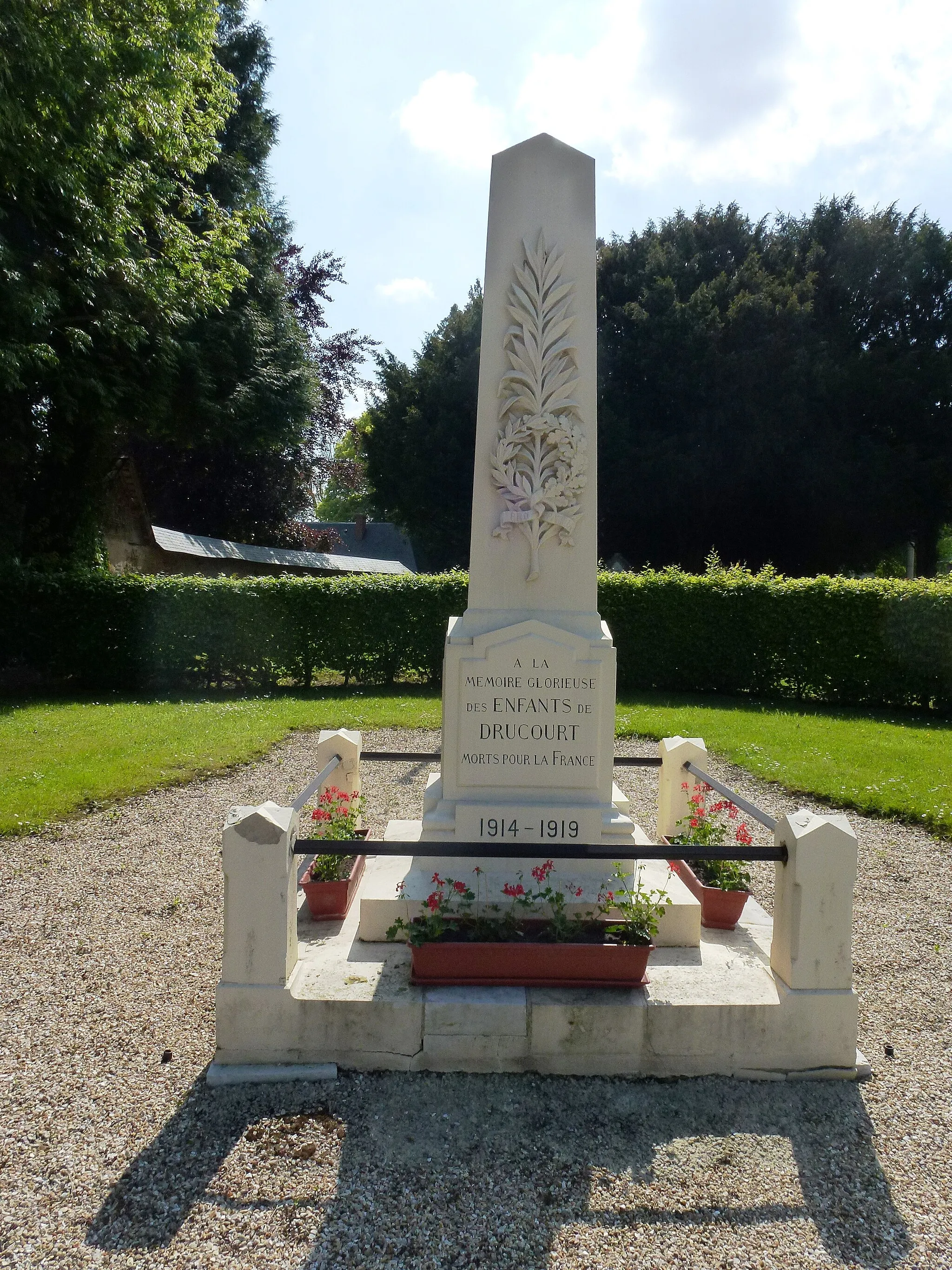 Photo showing: Drucourt (Eure, Fr) monument aux morts