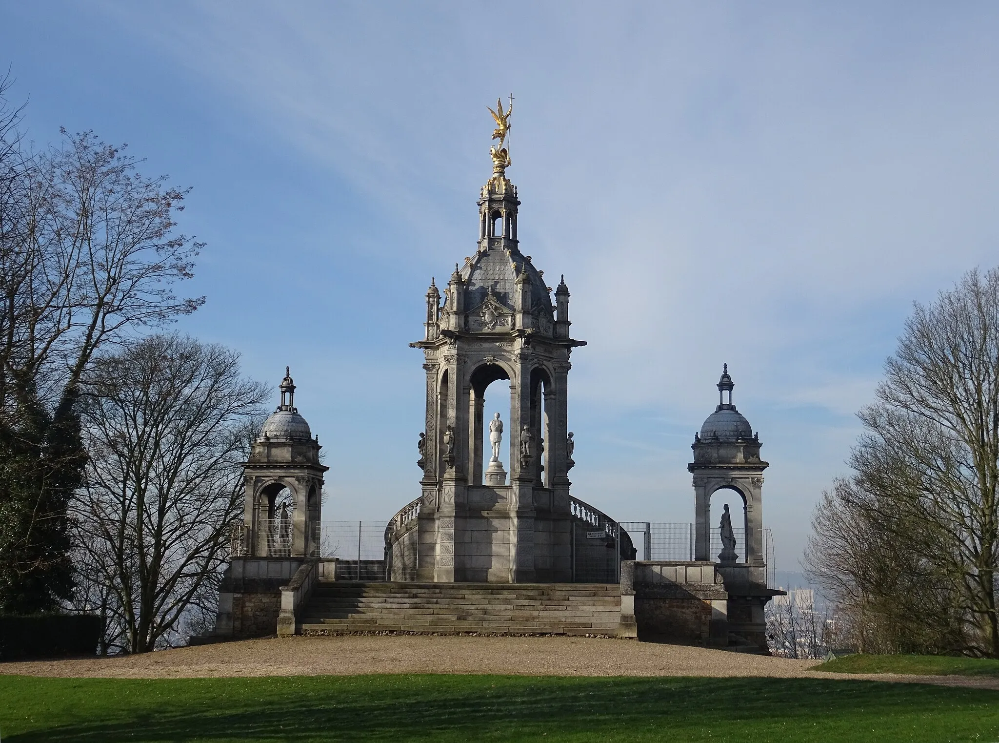 Photo showing: Bonsecours (Seine-Maritime, France) - Monument à Jeanne d'Arc