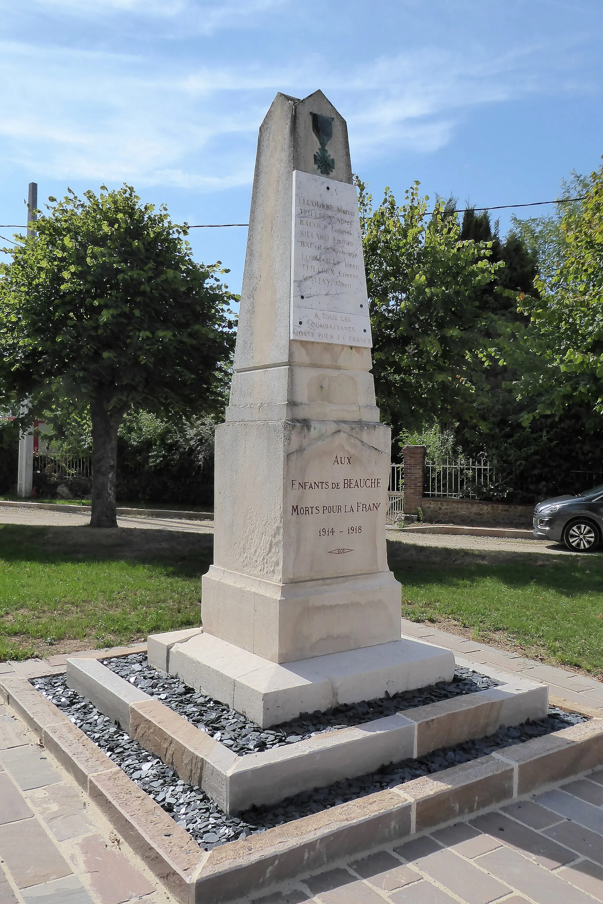 Photo showing: Monument aux morts de Beauche, Eure-et-Loir, France.