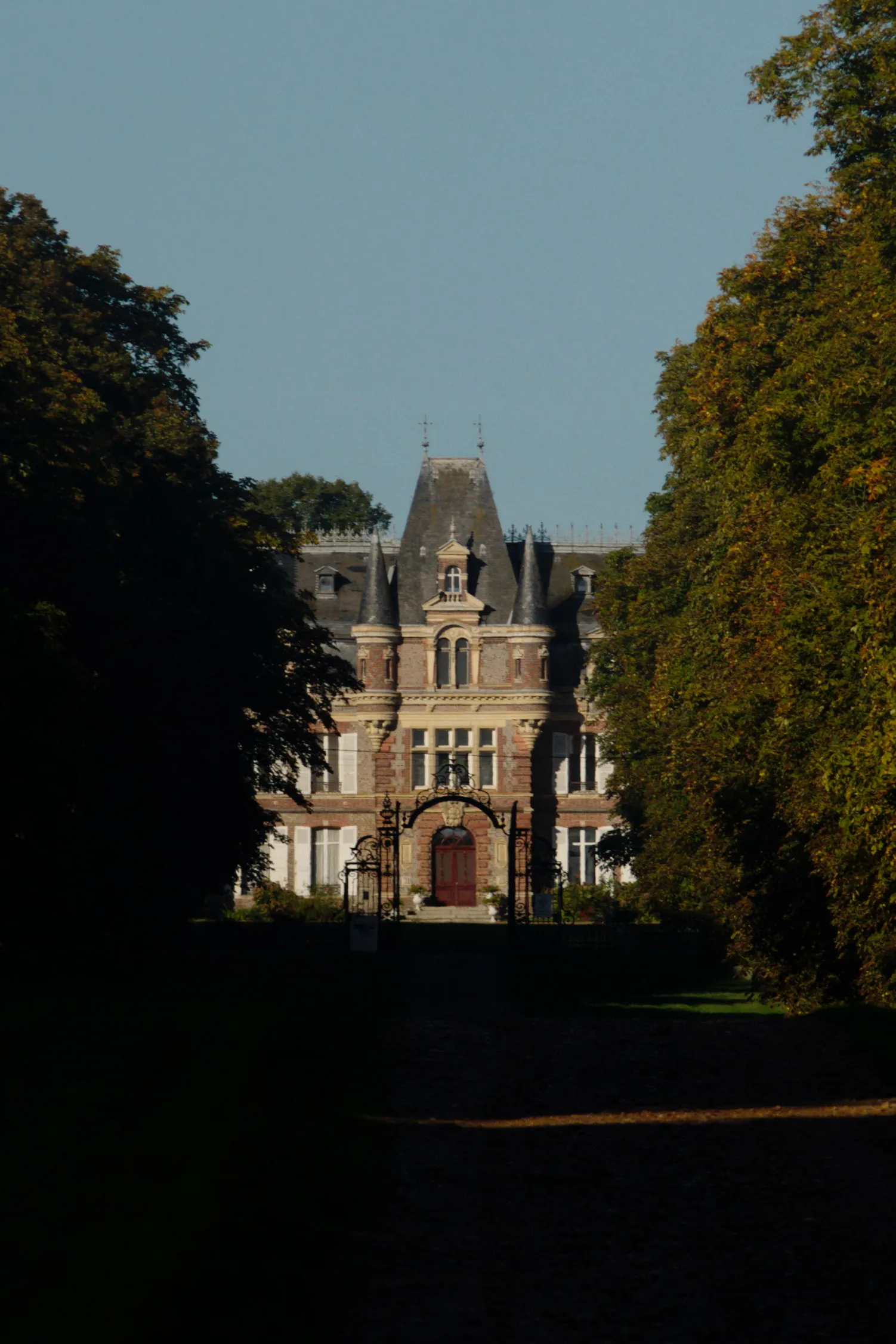 Photo showing: This building is indexed in the base Mérimée, a database of architectural heritage maintained by the French Ministry of Culture, under the reference PA27000046 .