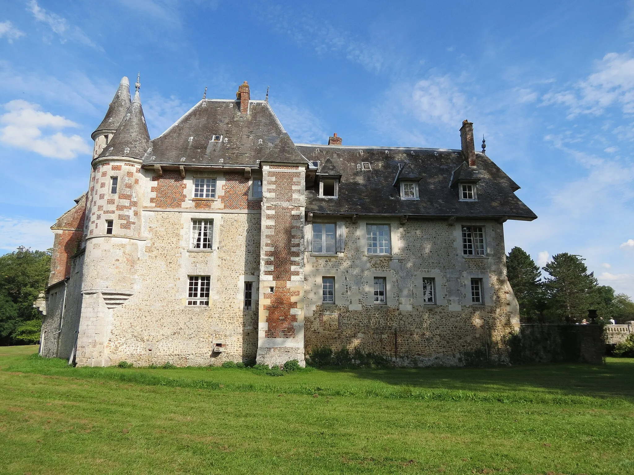 Photo showing: Château de Malou.