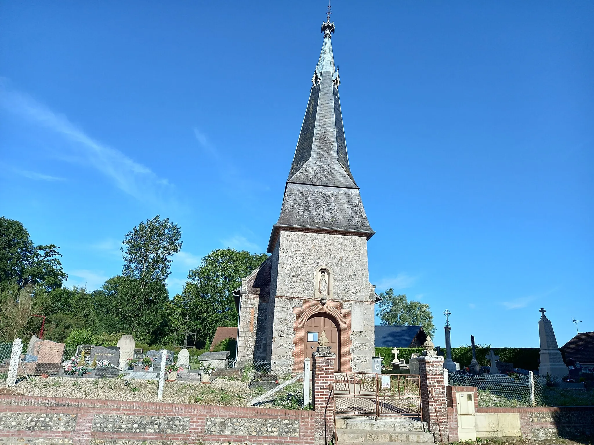 Photo showing: église Notre-Dame-de-la-Trinité de Gueutteville (église située en Seine-Maritime, en France)