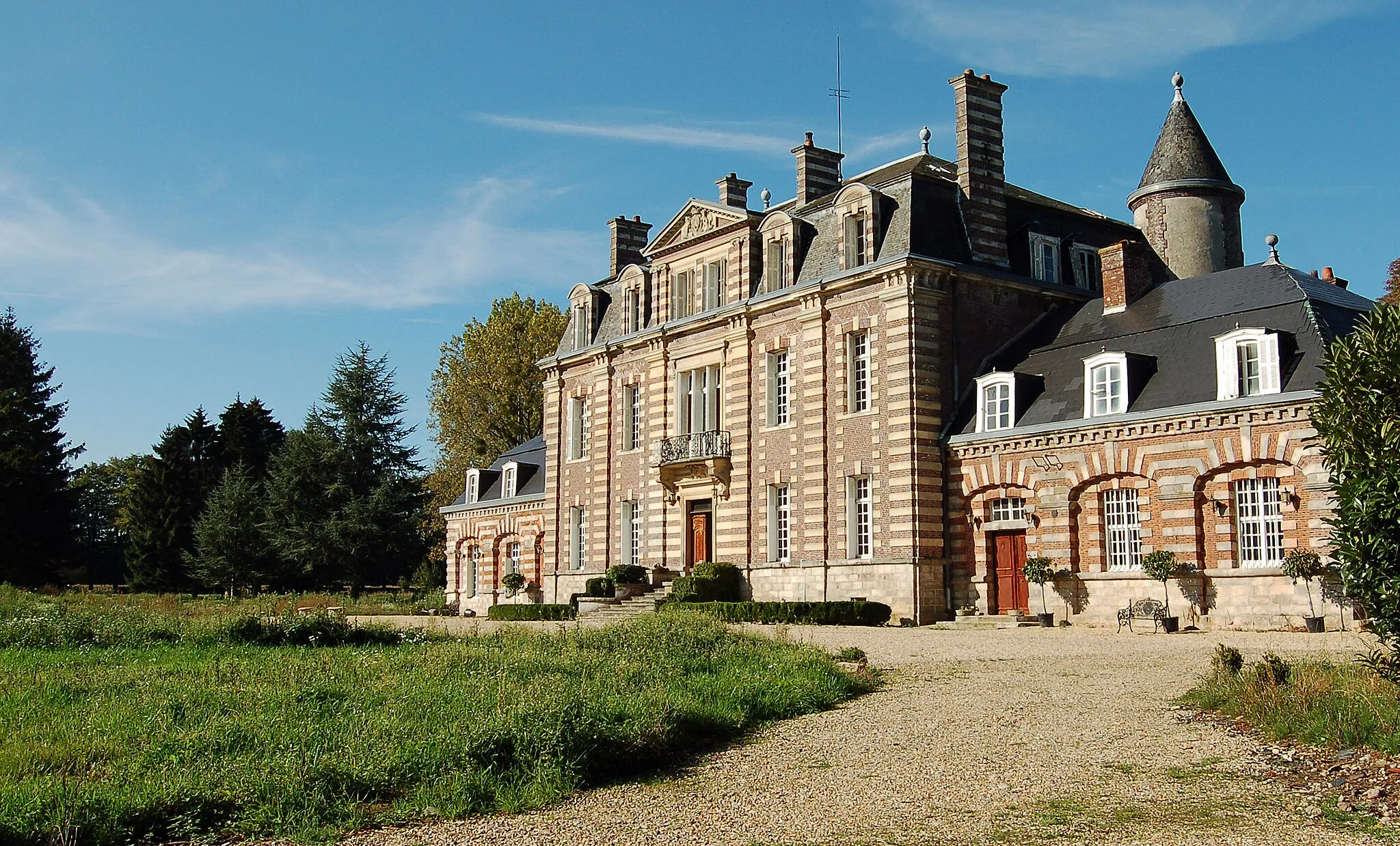 Photo showing: 17th Century Chateau In Sommesnil France