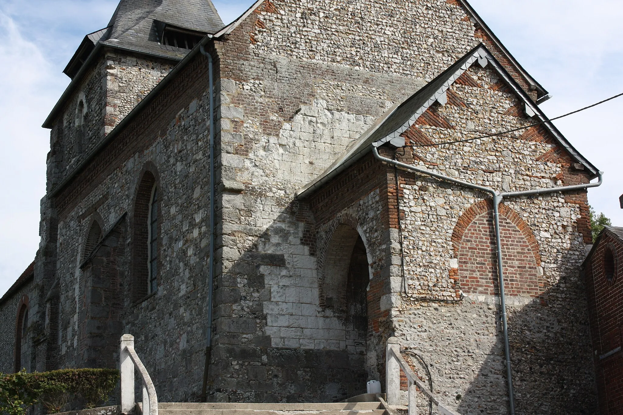 Photo showing: Wanchy-Capval - Eglise Saint-Pierre, vue du Nord-Ouest