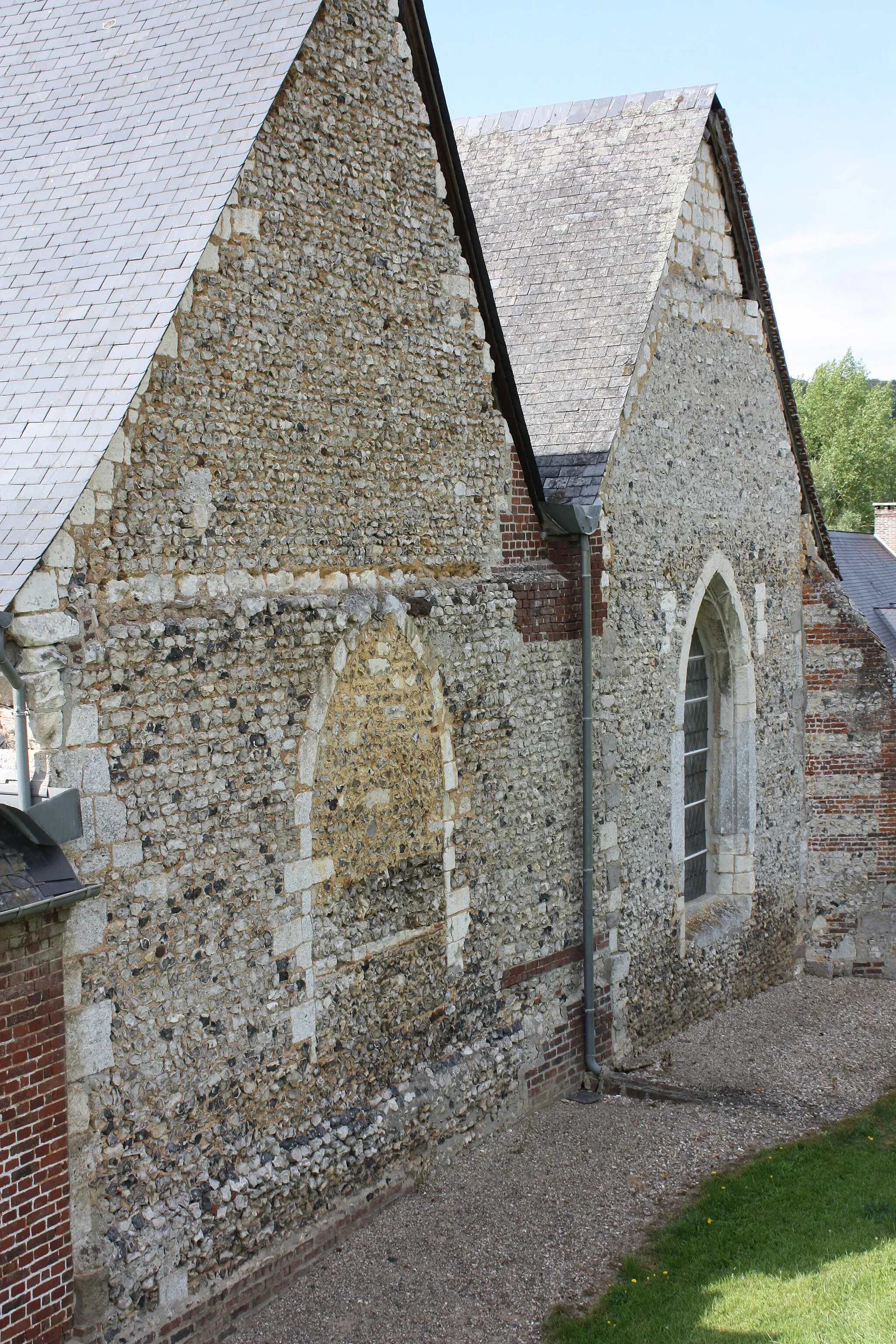 Photo showing: Wanchy-Capval - Eglise Saint-Pierre, vue du Sud-Est