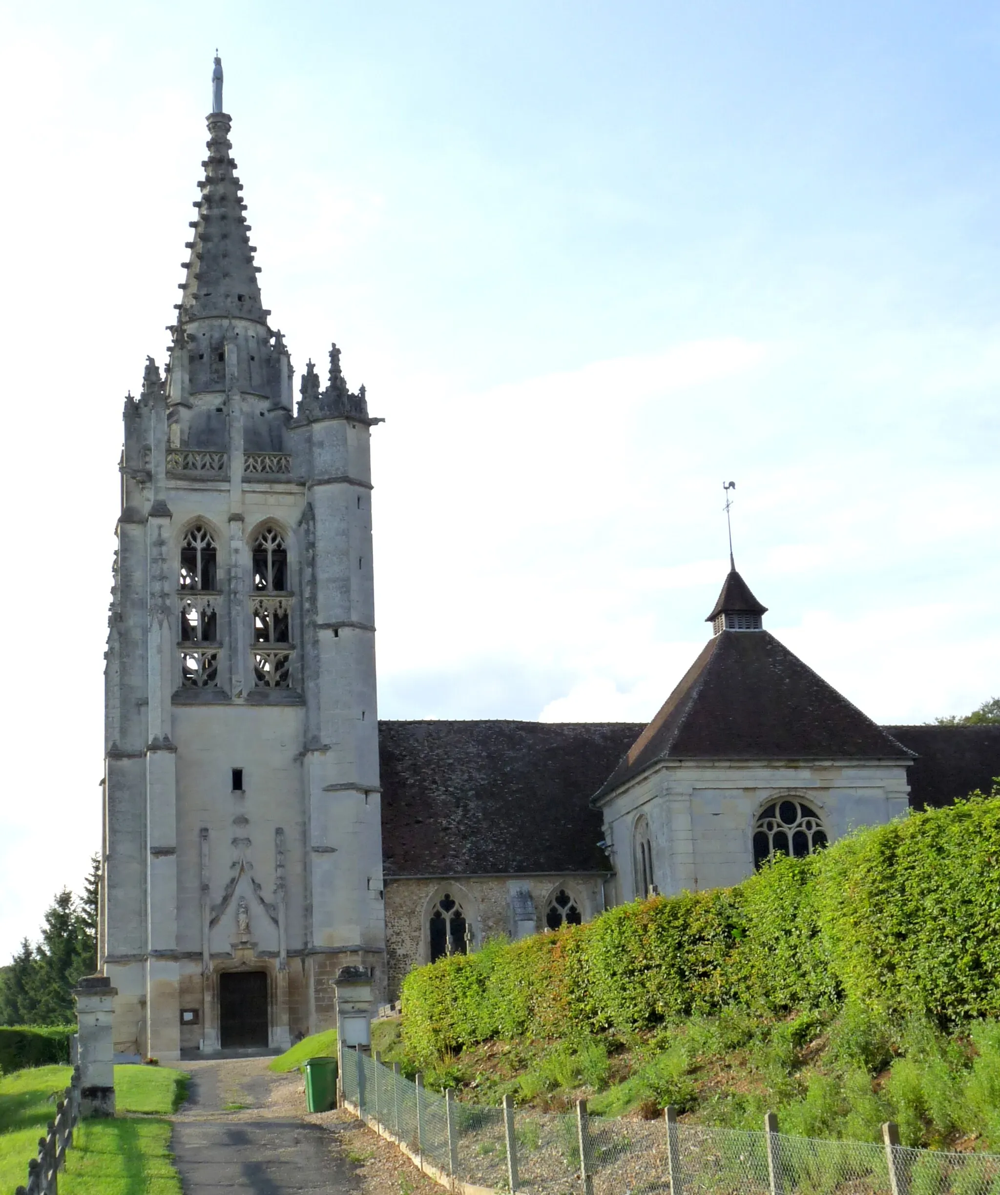 Photo showing: Église Saint-Pierre de Beaumontel