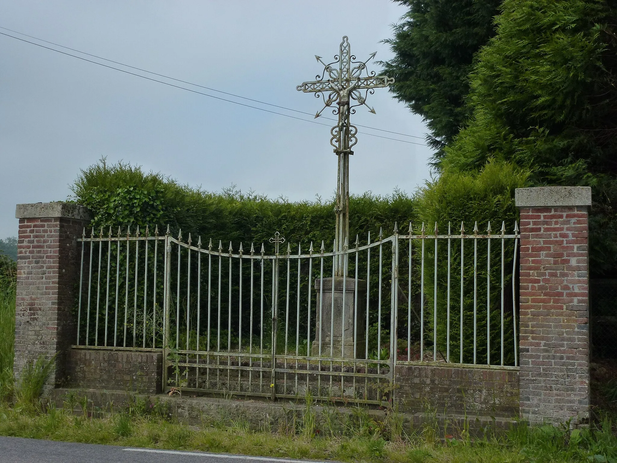 Photo showing: Bournainville-Faverolles (Eure, Fr) croix de chemin, Faverolles